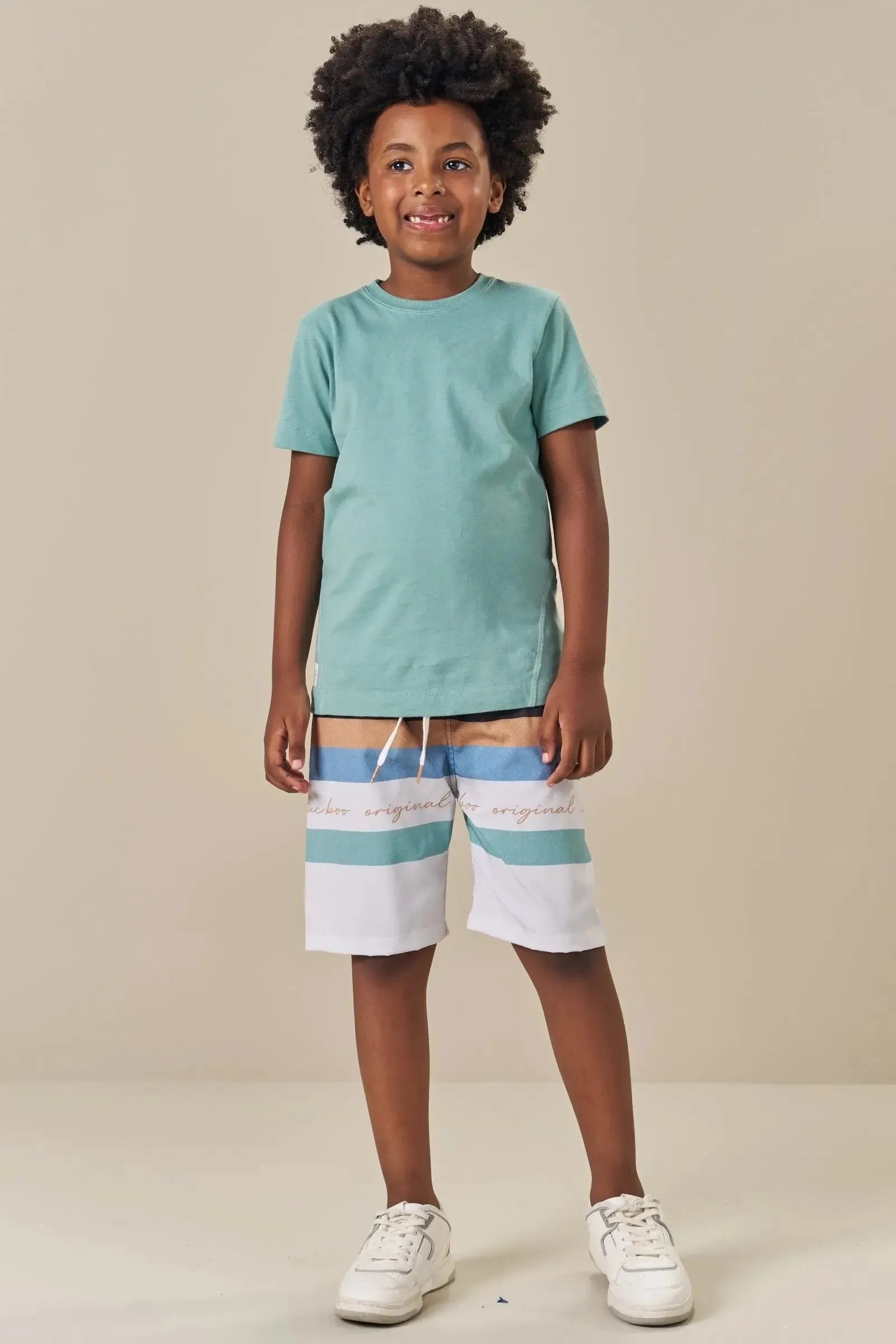 Conjunto de Camiseta em Meia Malha e Bermuda em Nylon Ergonomic com Elastano 84776 LucBoo Infantil Menino