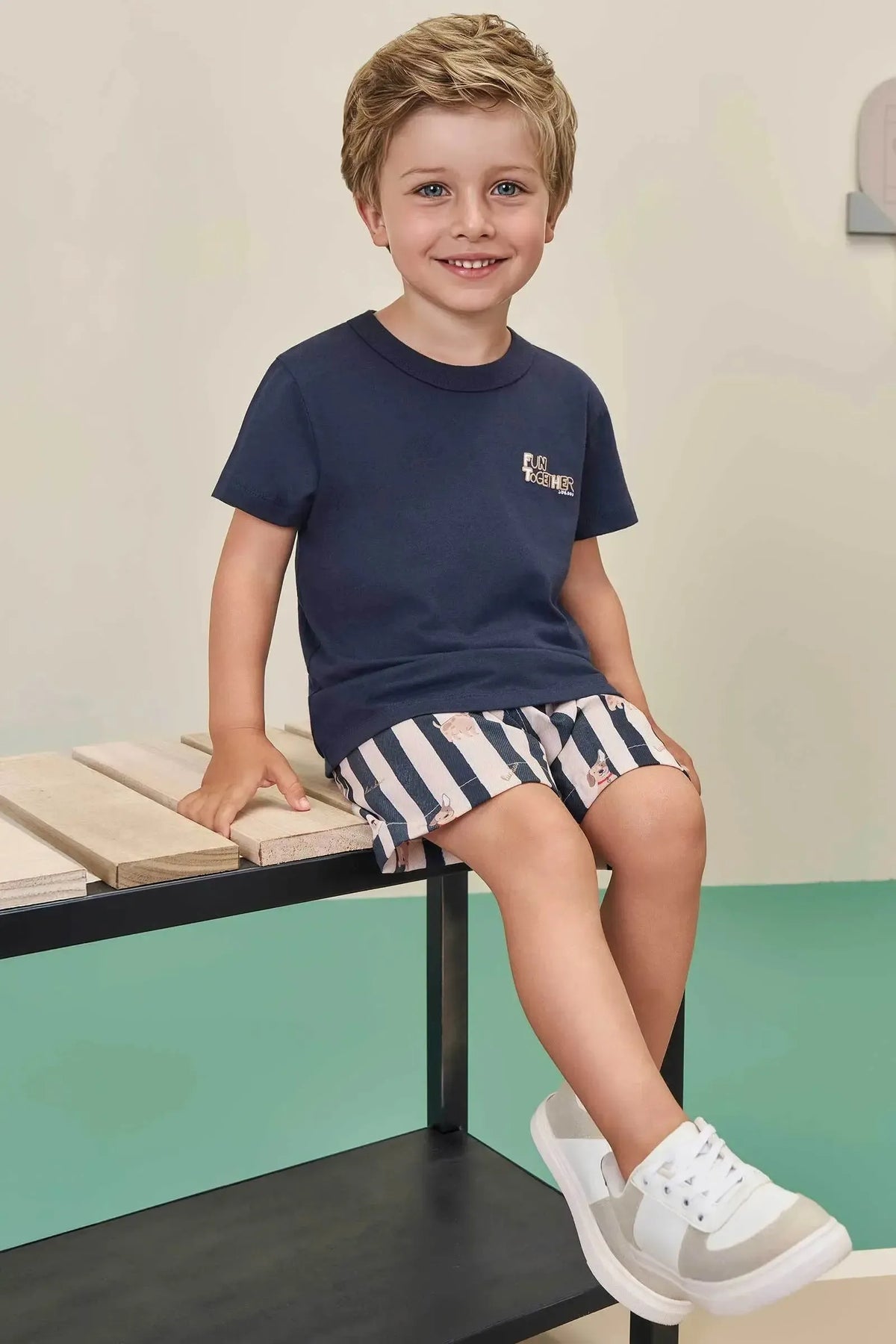 Conjunto de Camiseta em Meia Malha e Bermuda em Nylon Ergonomic com Elastano 97910 LucBoo Infantil Menino