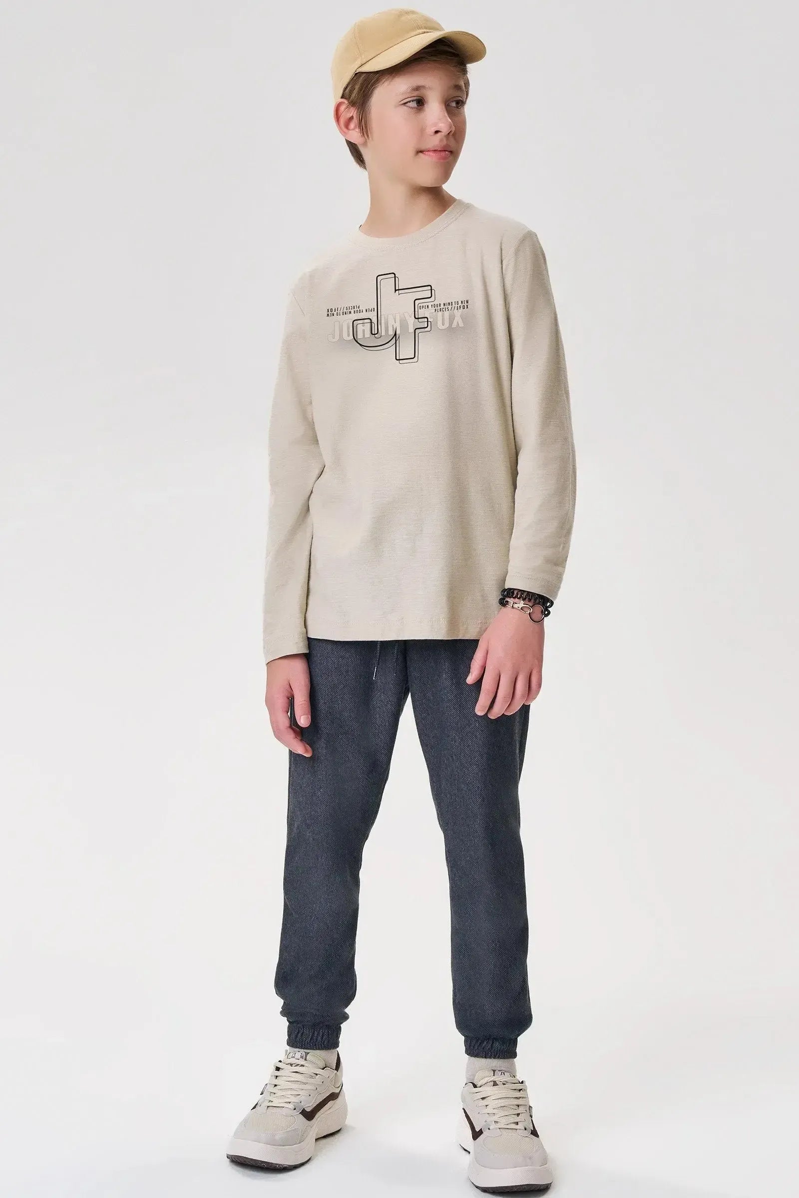 Conjunto de Camiseta em Meia Malha Flamê e Calça Jogger em Cotton Jeans com Elastano 92670 Johnny Fox Teen Menino