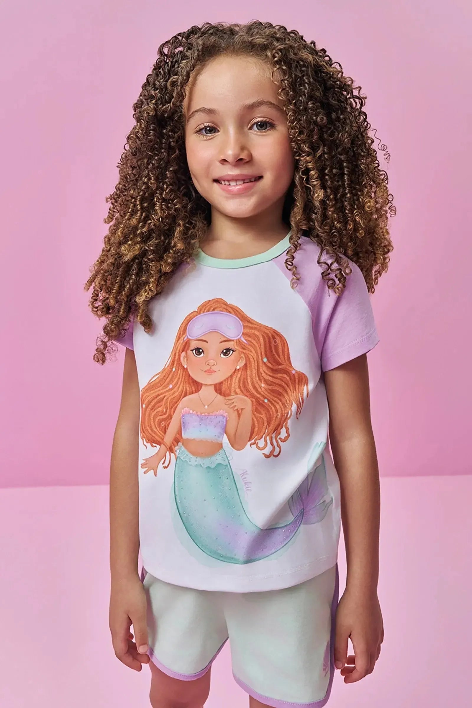 Conjunto de Pijama de Blusa e Shorts em Meia Malha 94283 Kukiê Infantil Menina