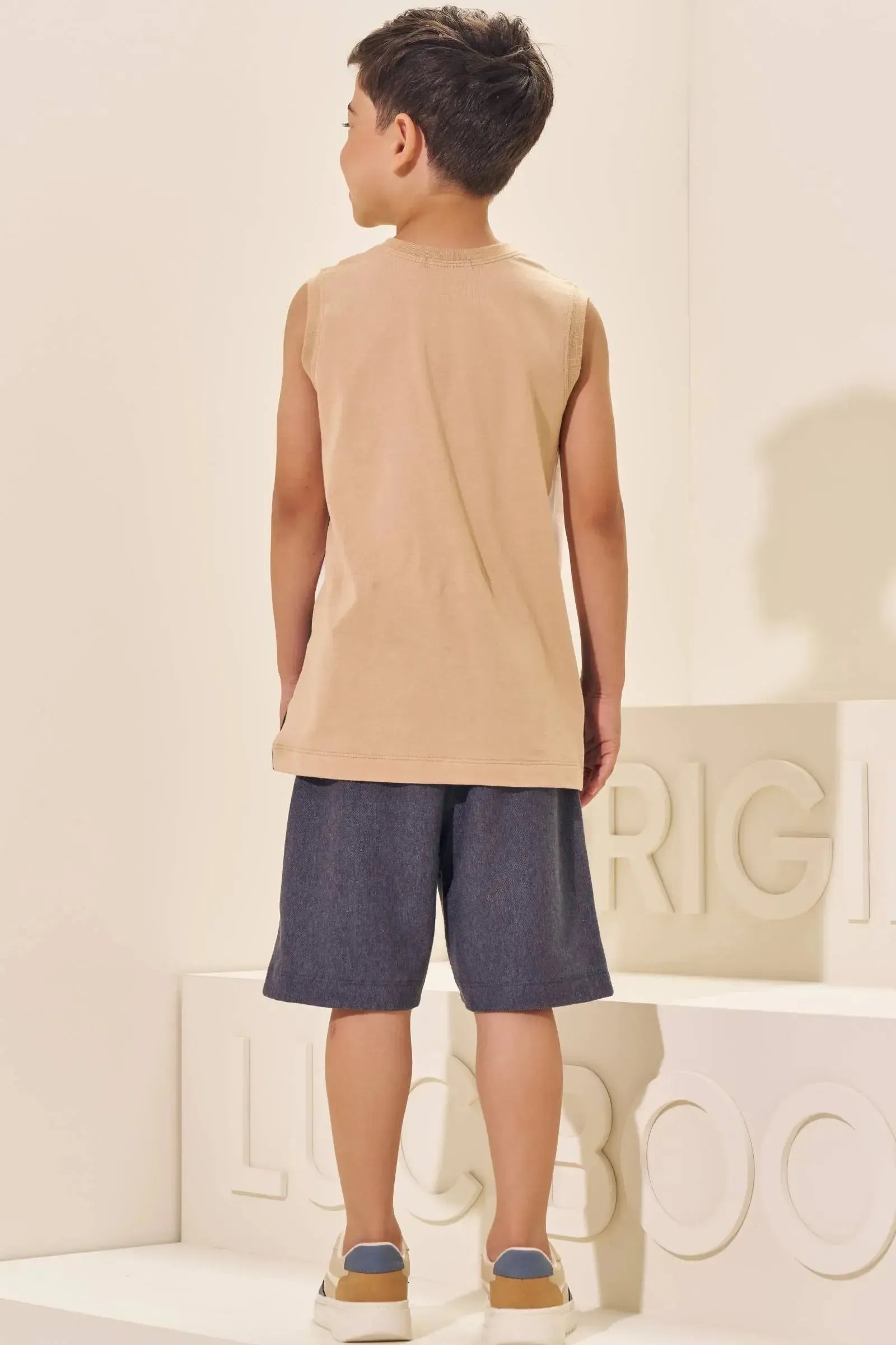 Conjunto de Regata em Meia Malha e Bermuda em Cotton Jeans com Elastano 97111 LucBoo Infantil Menino