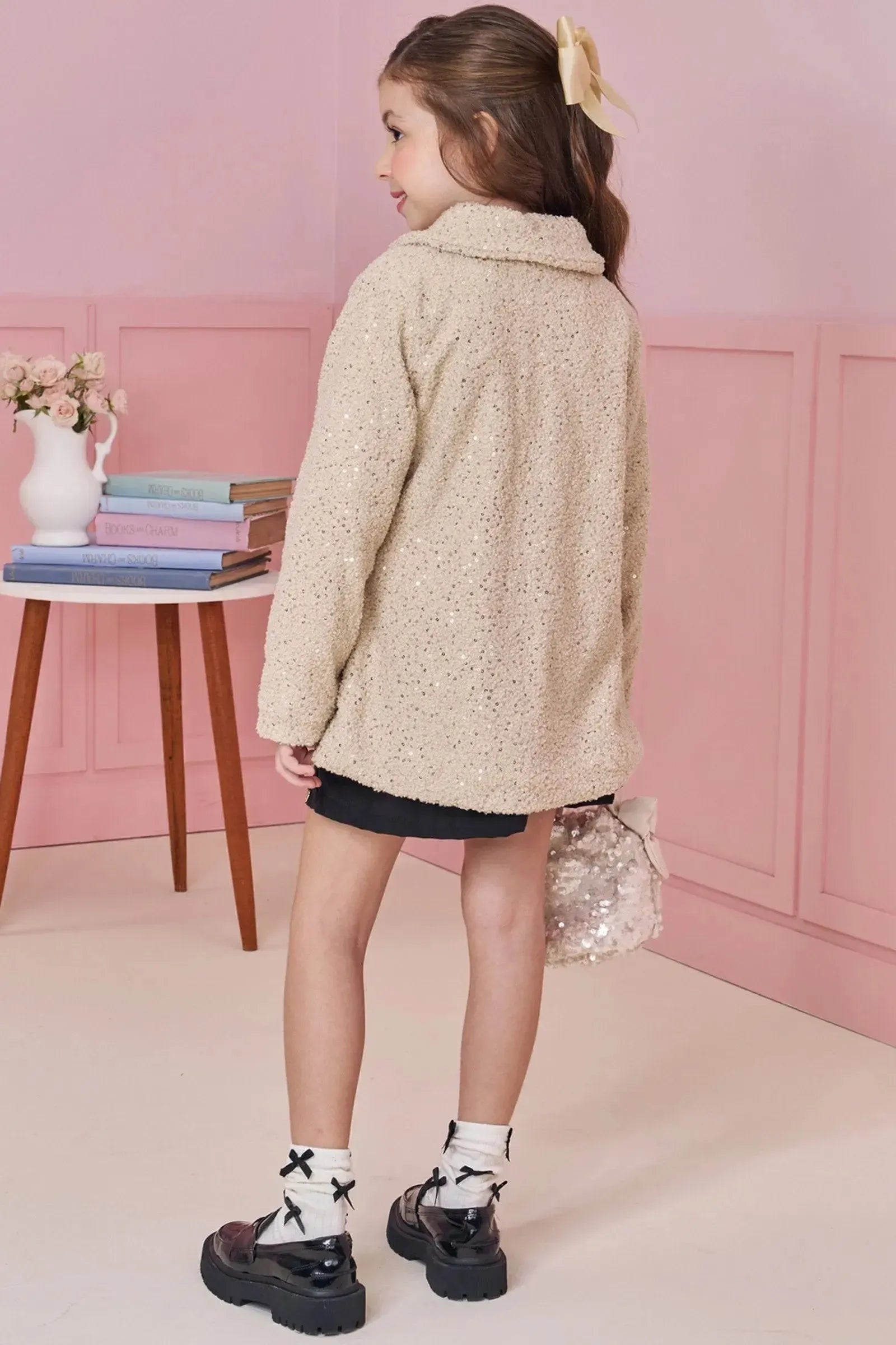 Sobretudo em Pêlo Bordado Paetê 92430 Kukiê Infantil Menina