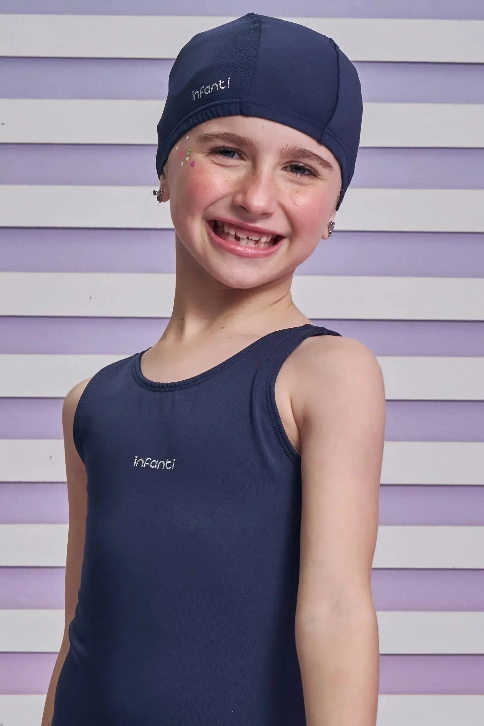 Touca de Natação em Malha UV Dry com Proteção UV 50+ 95245 Infanti Infantil Menina