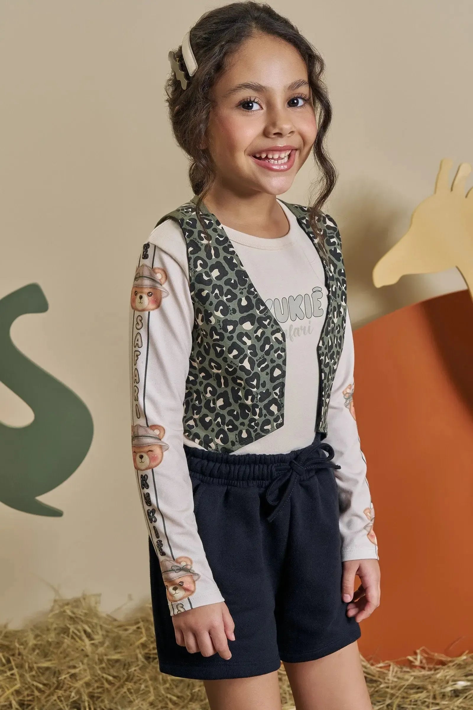 Trio de Blusa em Cotton Short em Moletom com Pelúcia e Colete em Sarja com Elastano 90671 Kukiê Infantil Menina