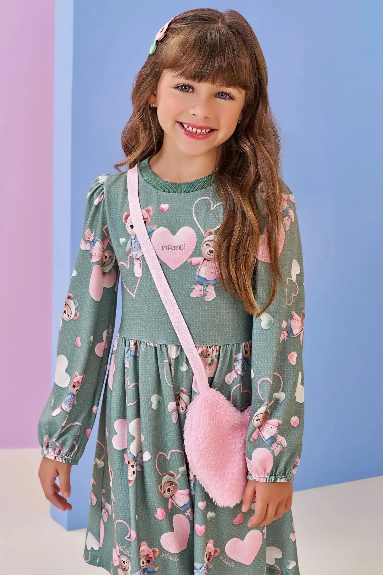Vestido em Malha Fresh. Acompanha Bolsa em Pelo Carneirinho 91816 Infanti Infantil Menina