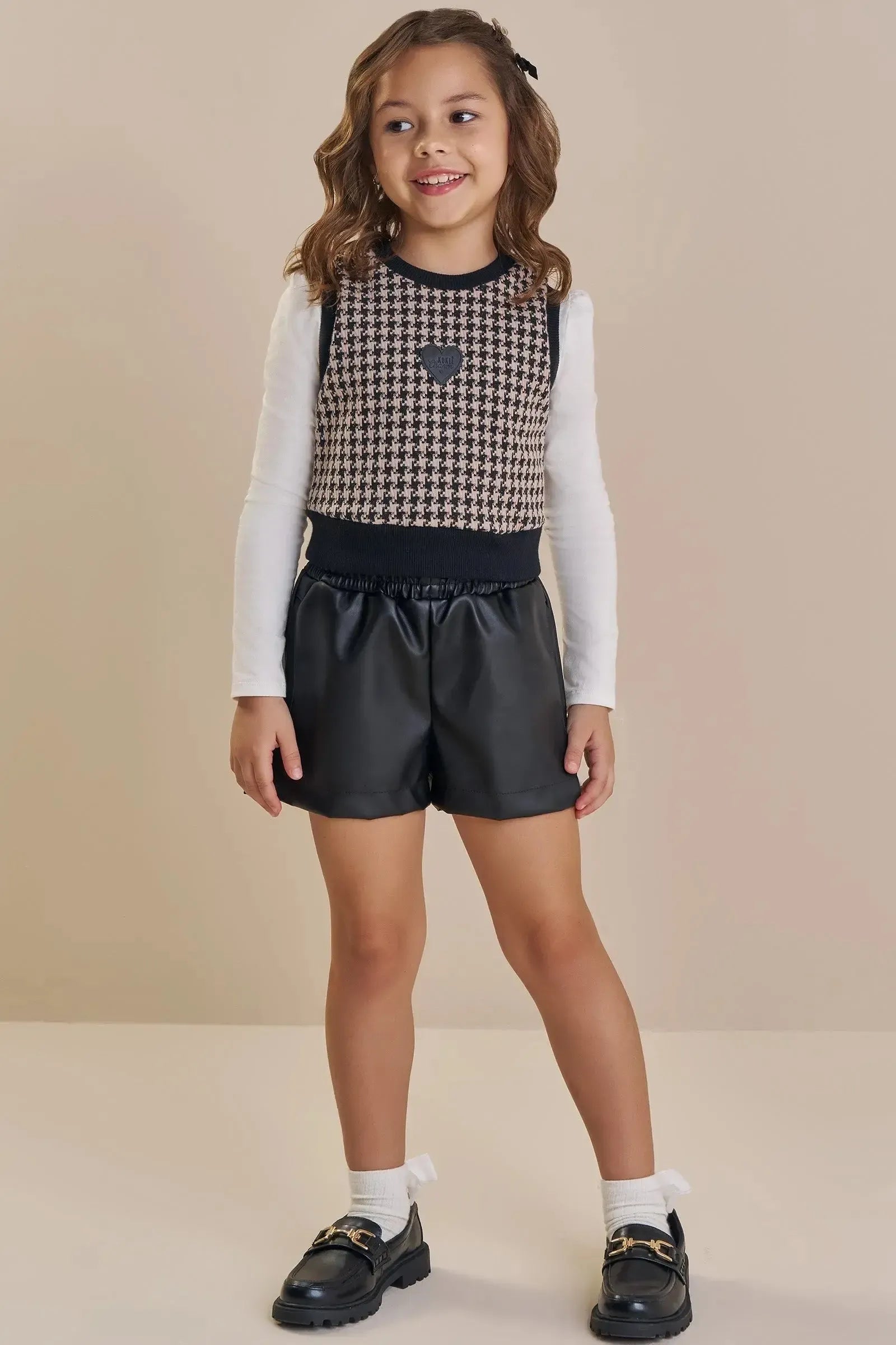 Trio de Blusa em Cotton Shorts em Couro Eco e Colete em Malha Jacquard Pied de Poule 91739 Kukiê Infantil Menina