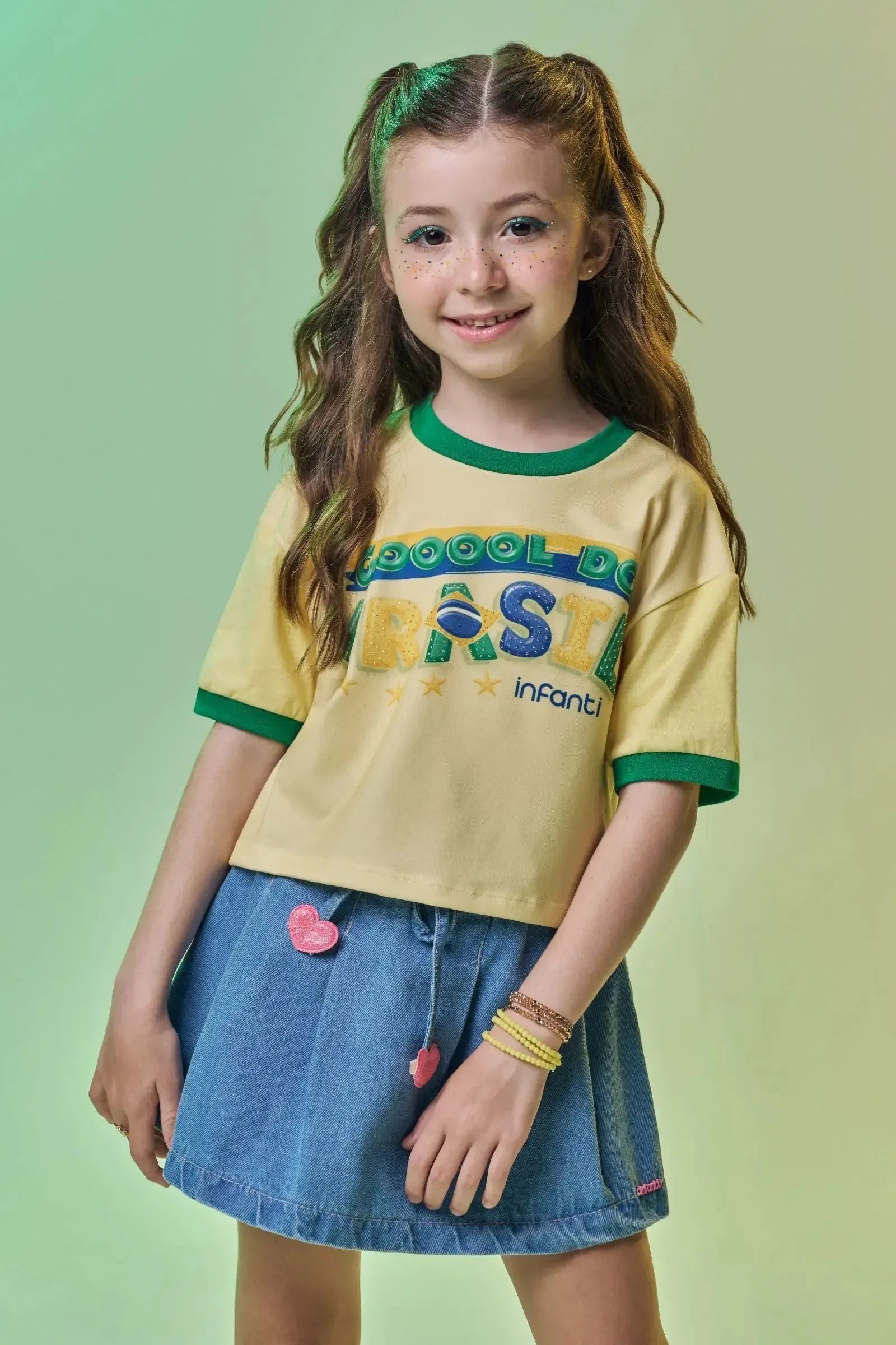 Blusa em Meia Malha Algodão Prime Conforto Para Comemorar Os Gols Do Brasil e Vestir a Camisa 10! Estampa com Strass Para Celebrar Cada Lance. 99743 Infanti Infantil Menina