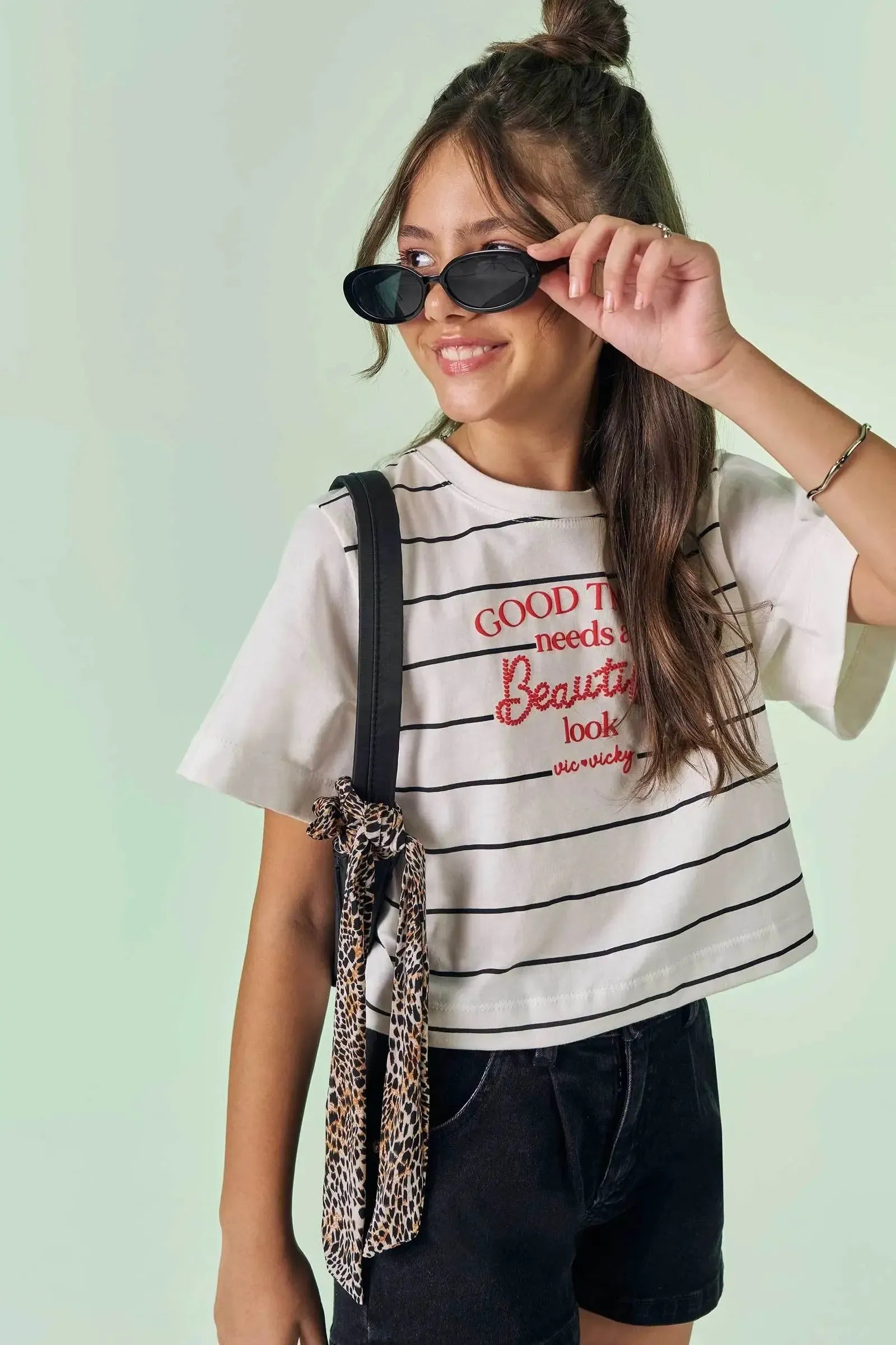 Camiseta Boxy Over em Meia Malha 86910 Vic&Vicky Teen Menina