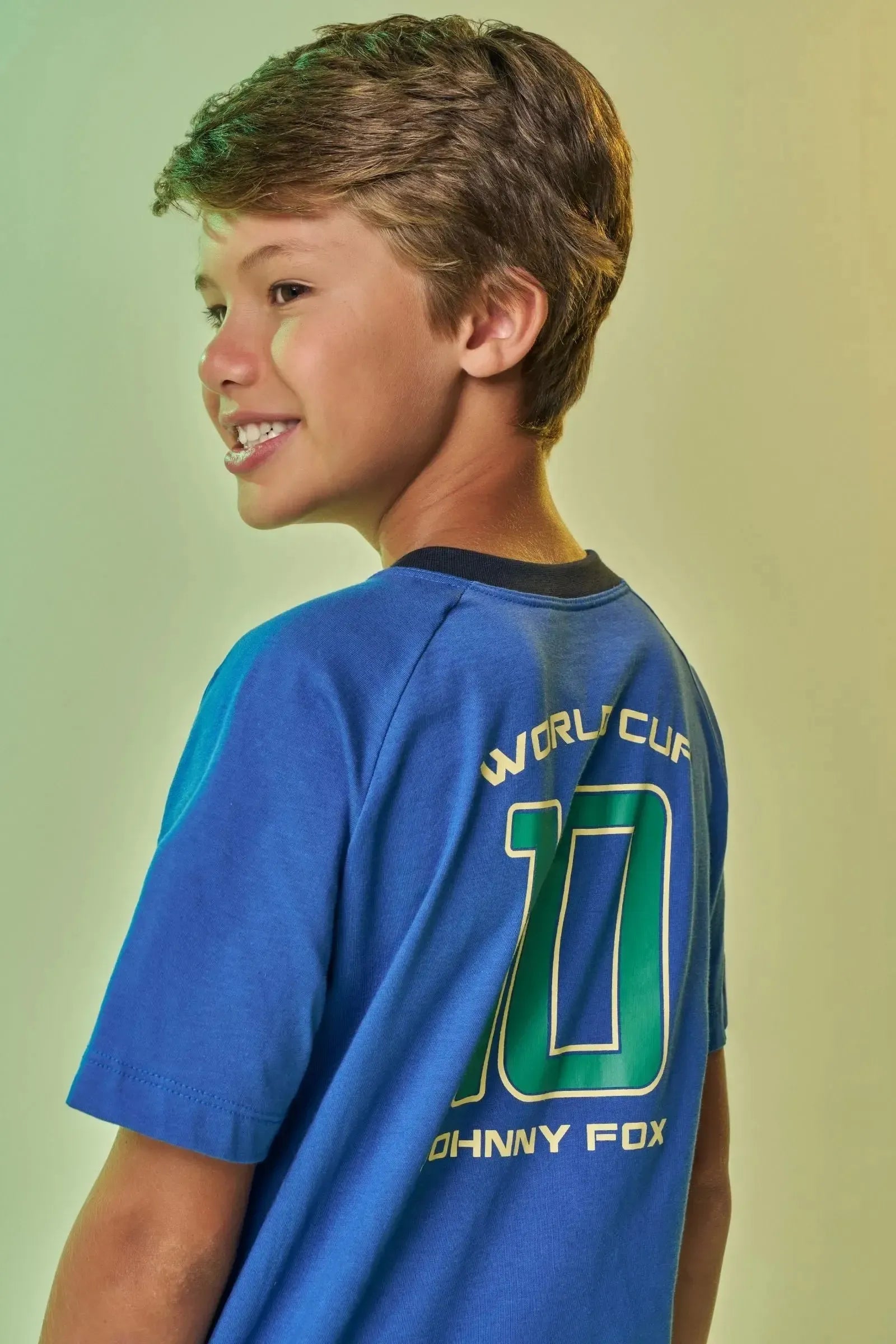 Camiseta Brasil em Meia Malha Algodão Prime Confortável e Resistente com Estampa em Alta Definição e Detalhe Contrastante Na Gola. 99732 Johnny Fox Teen Menino