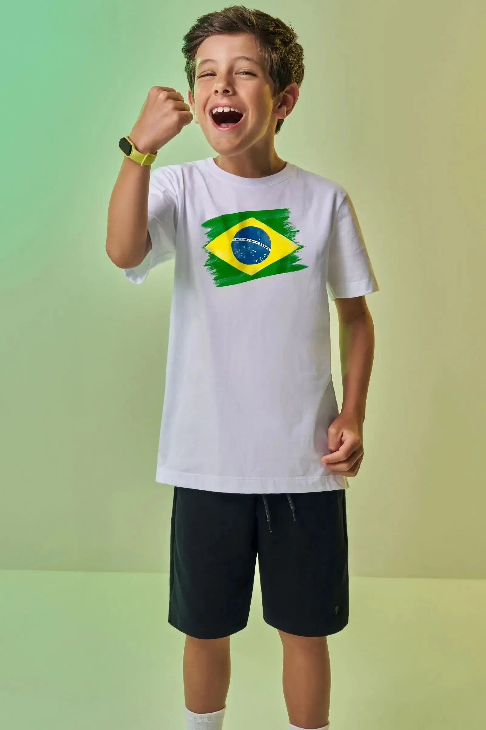 Camiseta em Meia Malha Algodão Prime com Estampa Da Bandeira Do Brasil em Alta Definição e Excelente Durabilidade. 99767 LucBoo Infantil Menino