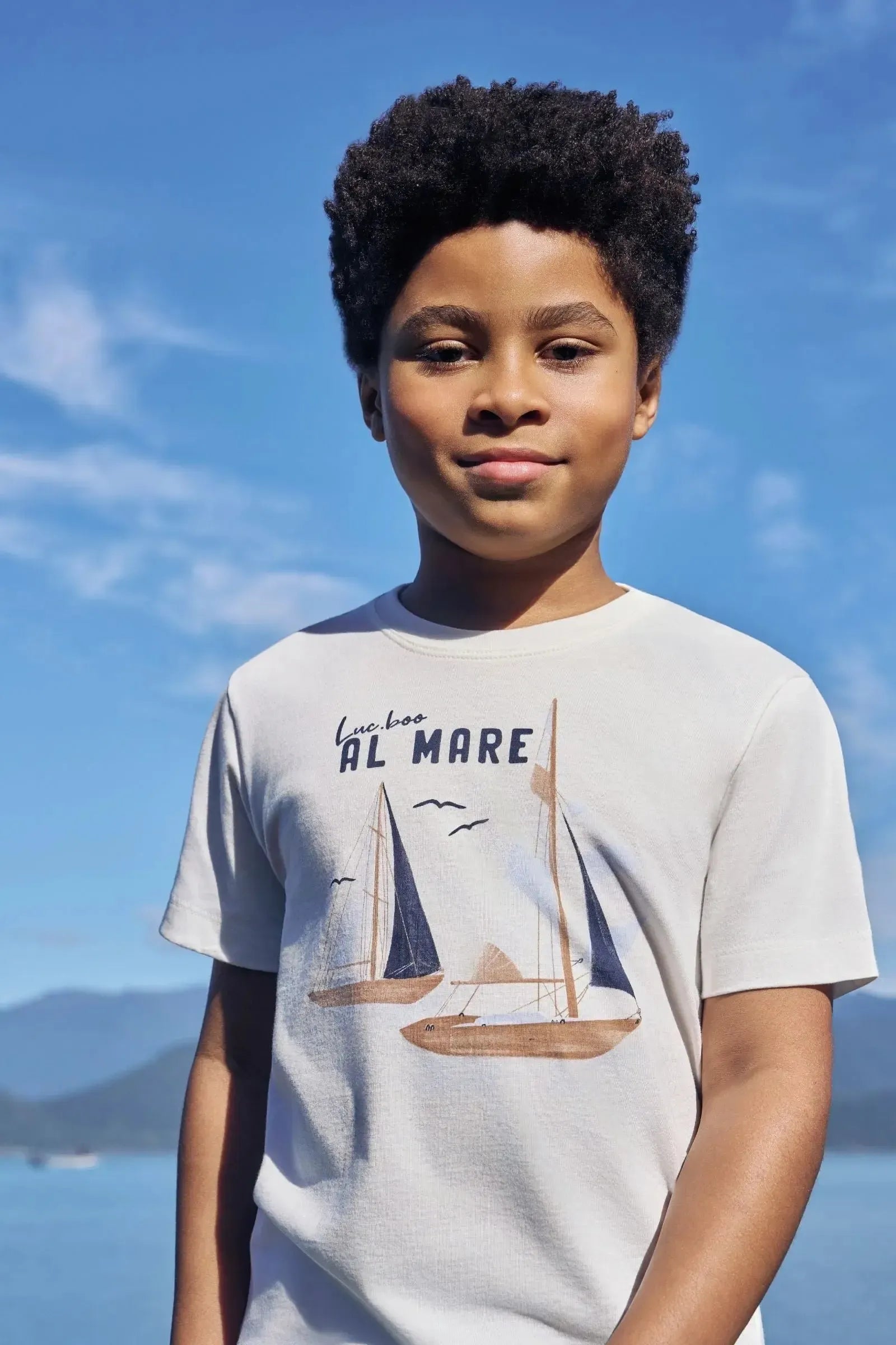 Conjunto Camiseta em Meia Malha e Bermuda em Cotton Jeans com Elastano 95436 LucBoo Infantil Menino