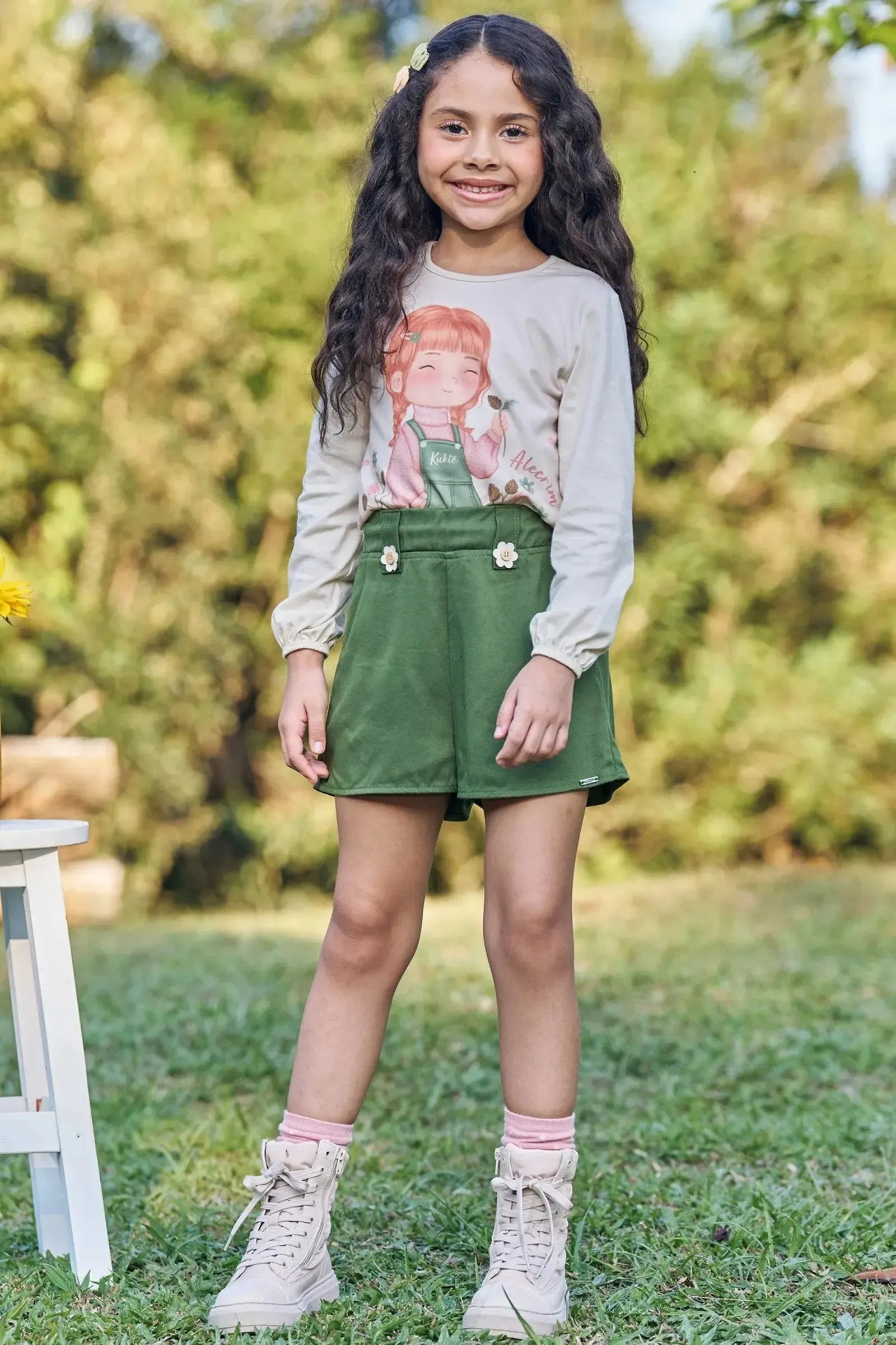 Conjunto de Blusa Boxy em Meia Malha e Shorts em Tecido de Viscose Sarjado 92458 Kukiê Infantil Menina