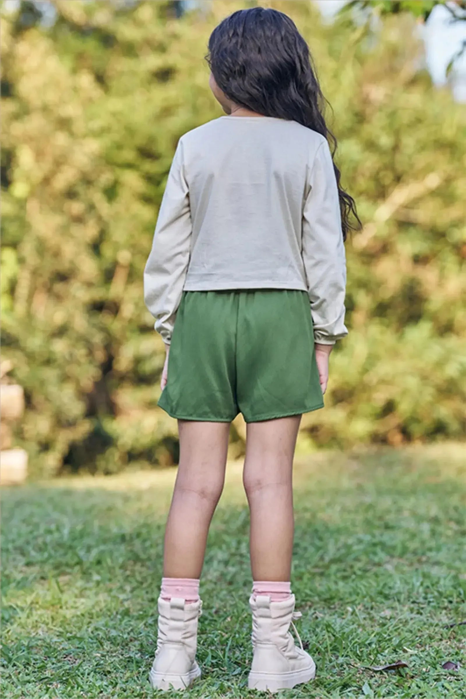 Conjunto de Blusa Boxy em Meia Malha e Shorts em Tecido de Viscose Sarjado 92458 Kukiê Infantil Menina