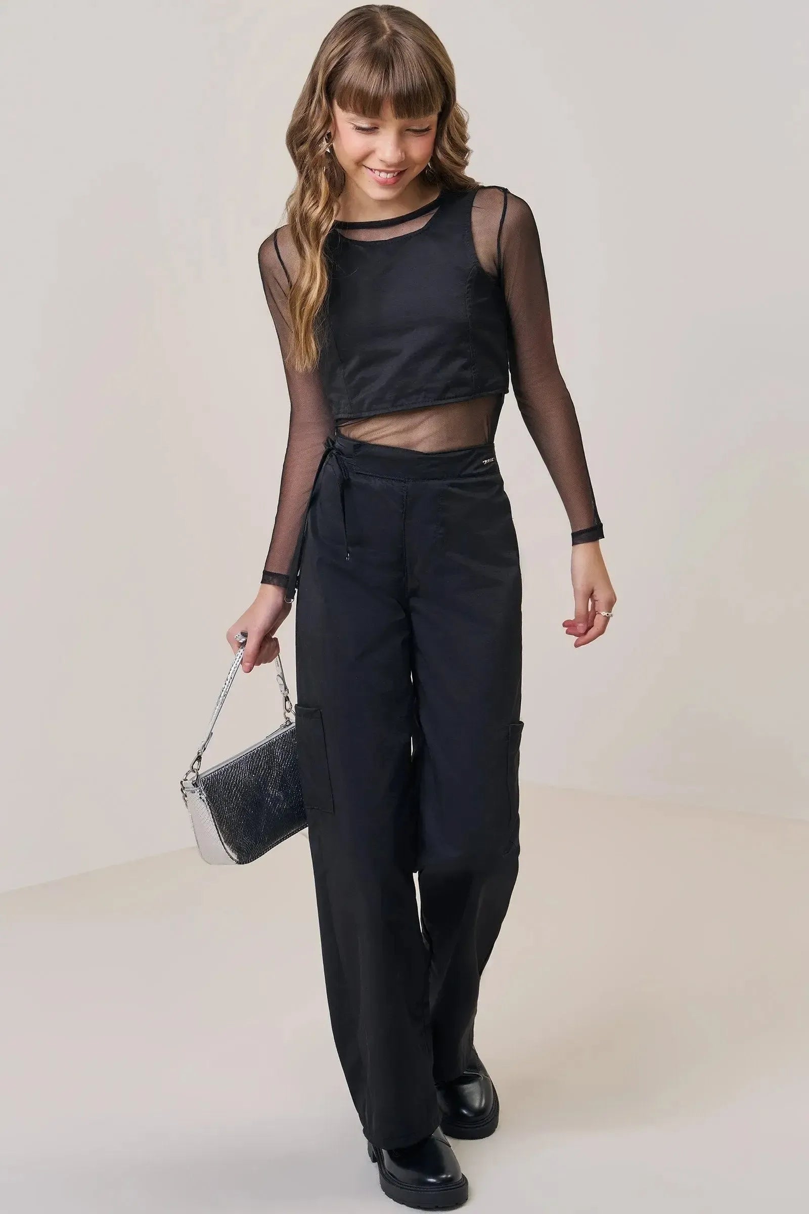 Conjunto de Blusa Cropped e Calça Wide Leg em Alfaiataria 90881 Vic&Vicky Teen Menina