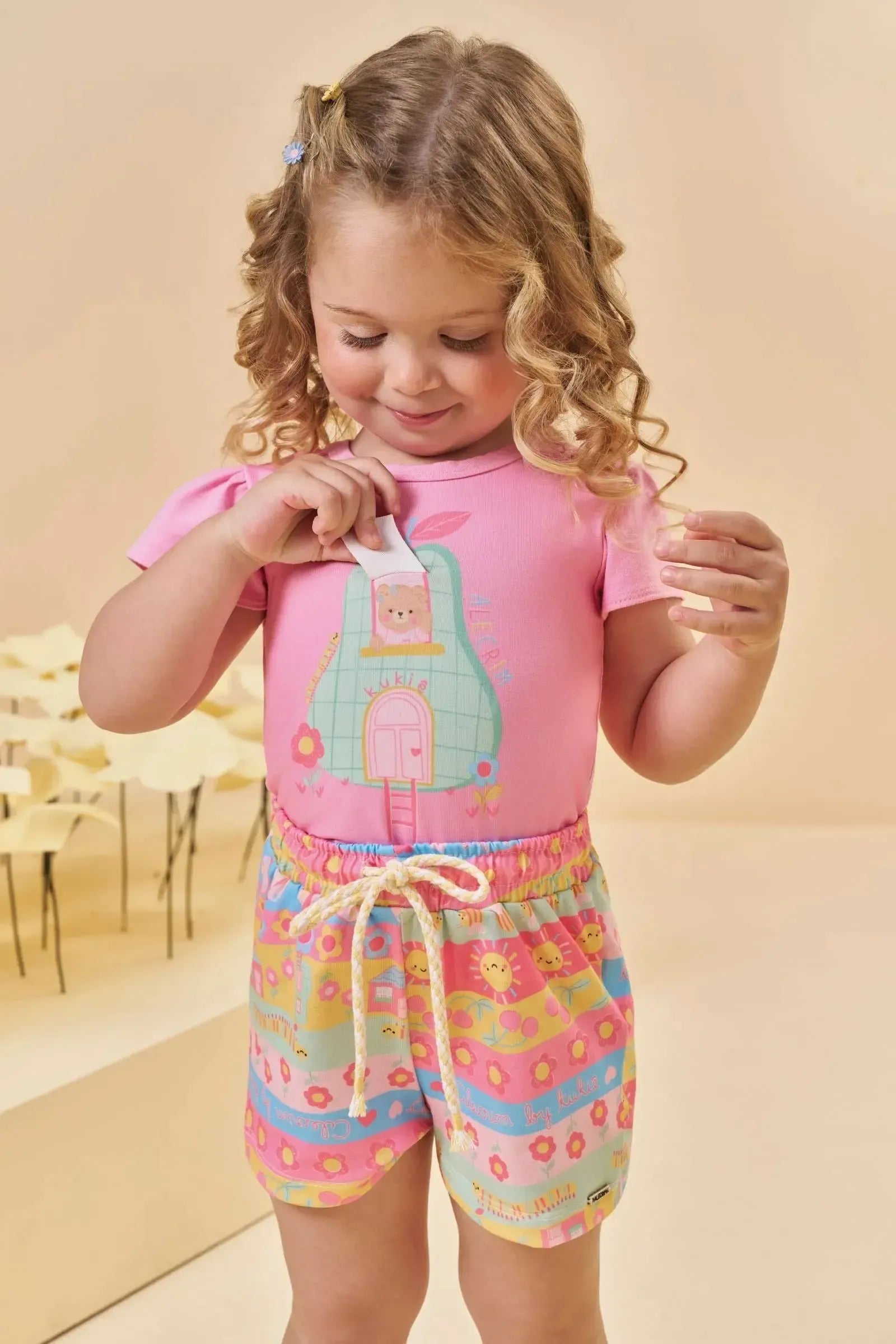 Conjunto de Blusa em Cotton e Shorts em Malha Fresh 95261 Kukiê Infantil Menina