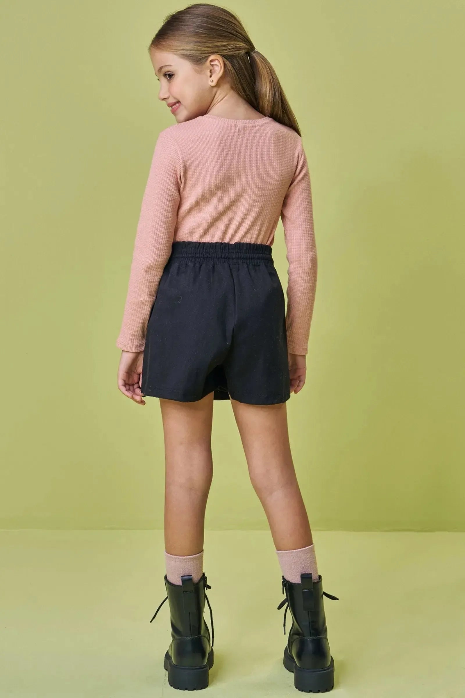 Conjunto de Blusa em Malha Waffle e Short Saia em Sarja com Elastano 92652 Kukiê Infantil Menina
