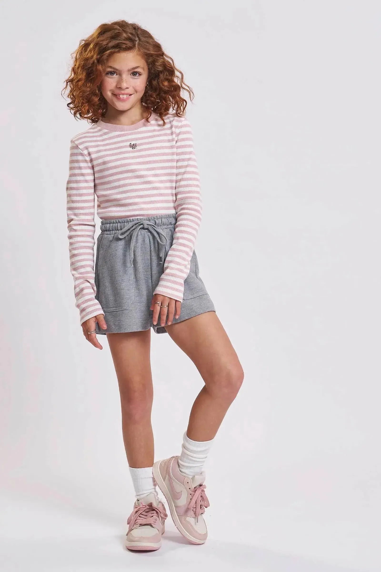 Conjunto de Blusa em Malha Waflle Listrada e Shorts em Moletom sem Pelúcia 91857 Lilimoon Teen Menina