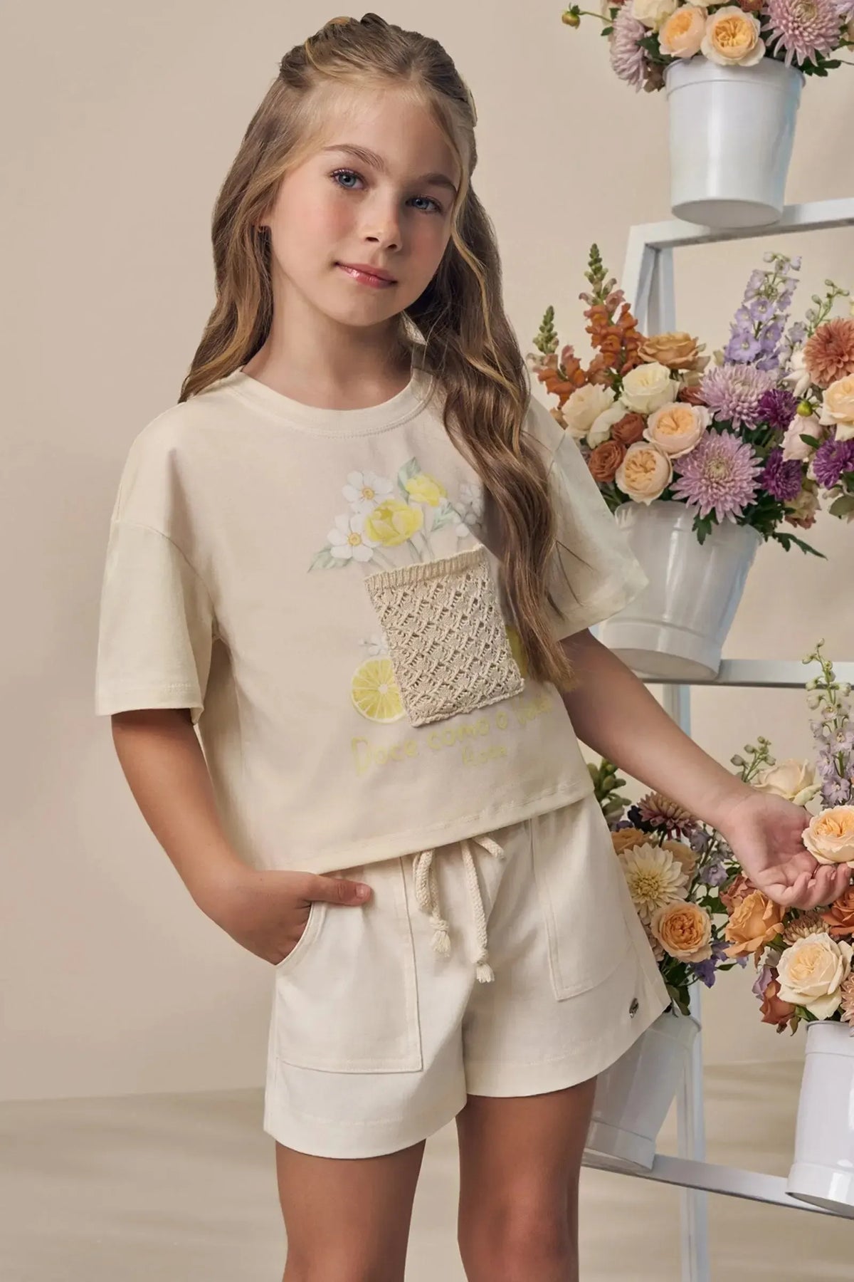 Conjunto de Blusa em Meia Malha com Shorts de Sarja com Elastano 98891 Infanti Infantil Menina