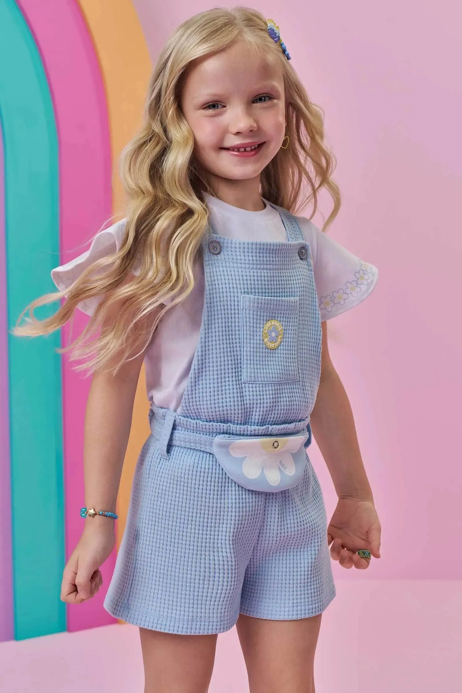 Conjunto de Blusa em Meia Malha e Jardineira em Malha Big Waffle 98467 Kukiê Infantil Menina
