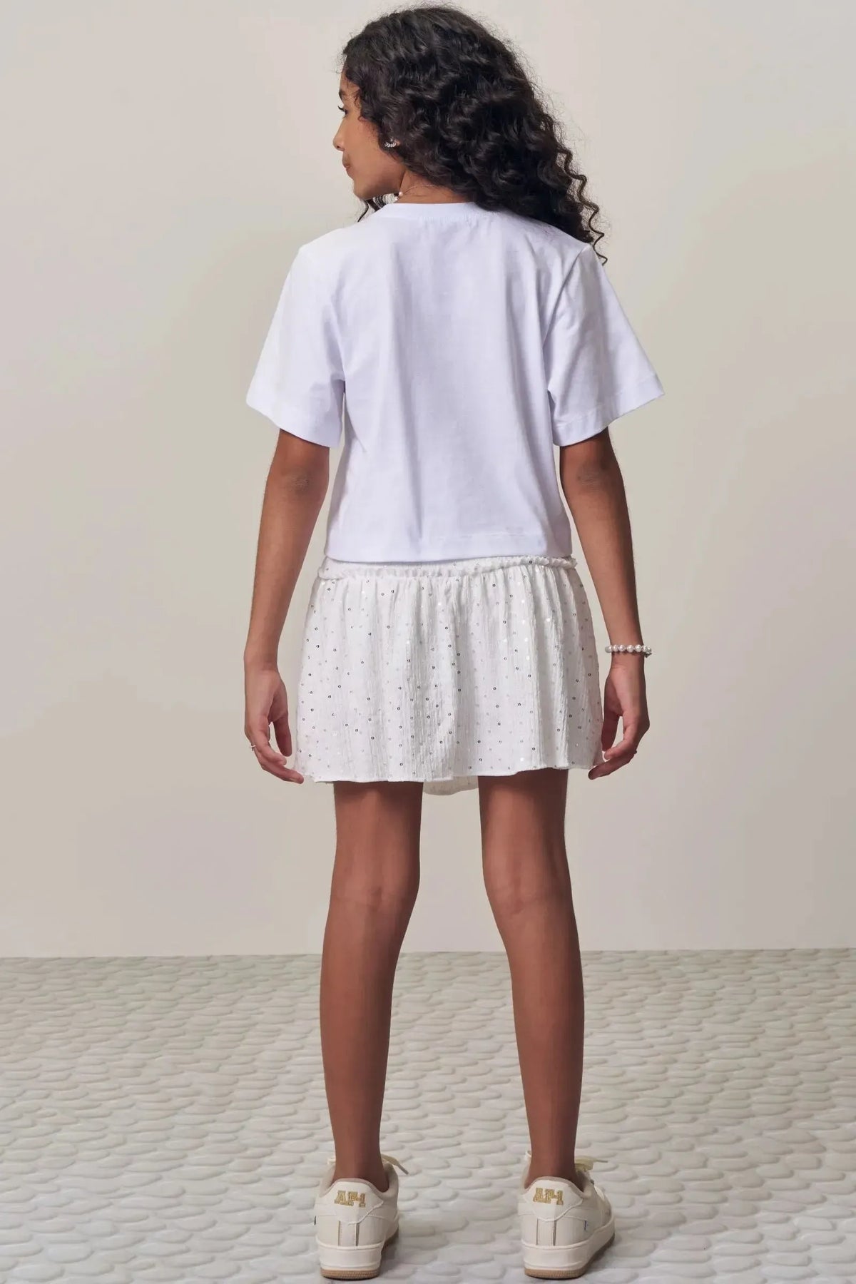 Conjunto de Blusa em Meia Malha e Saia em Anarruga Bordada com Shorts Embutido 98578 Lilimoon Teen Menina