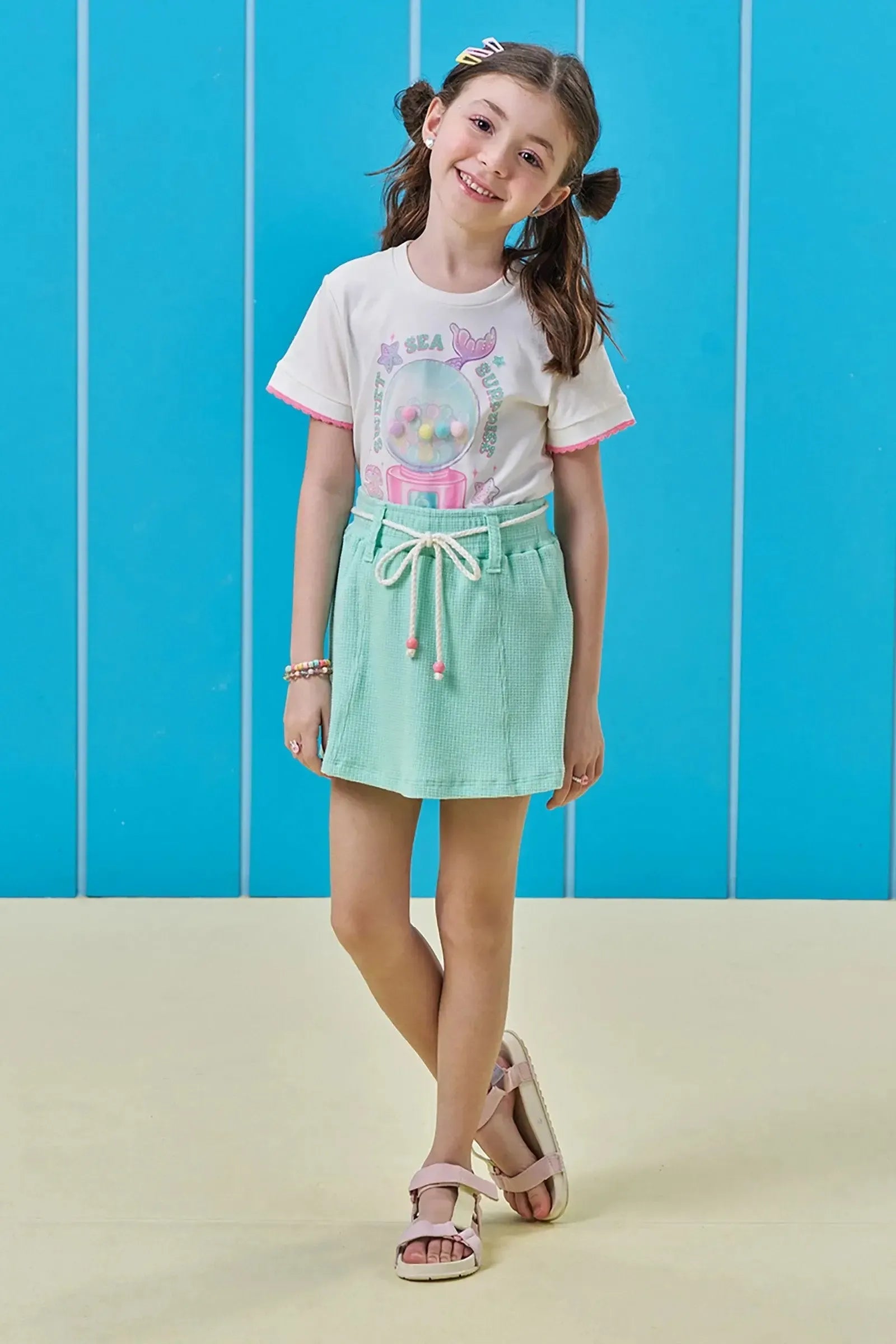 Conjunto de Blusa em Meia Malha e Short Saia em Malha Waffle 96587 Kukiê Infantil Menina