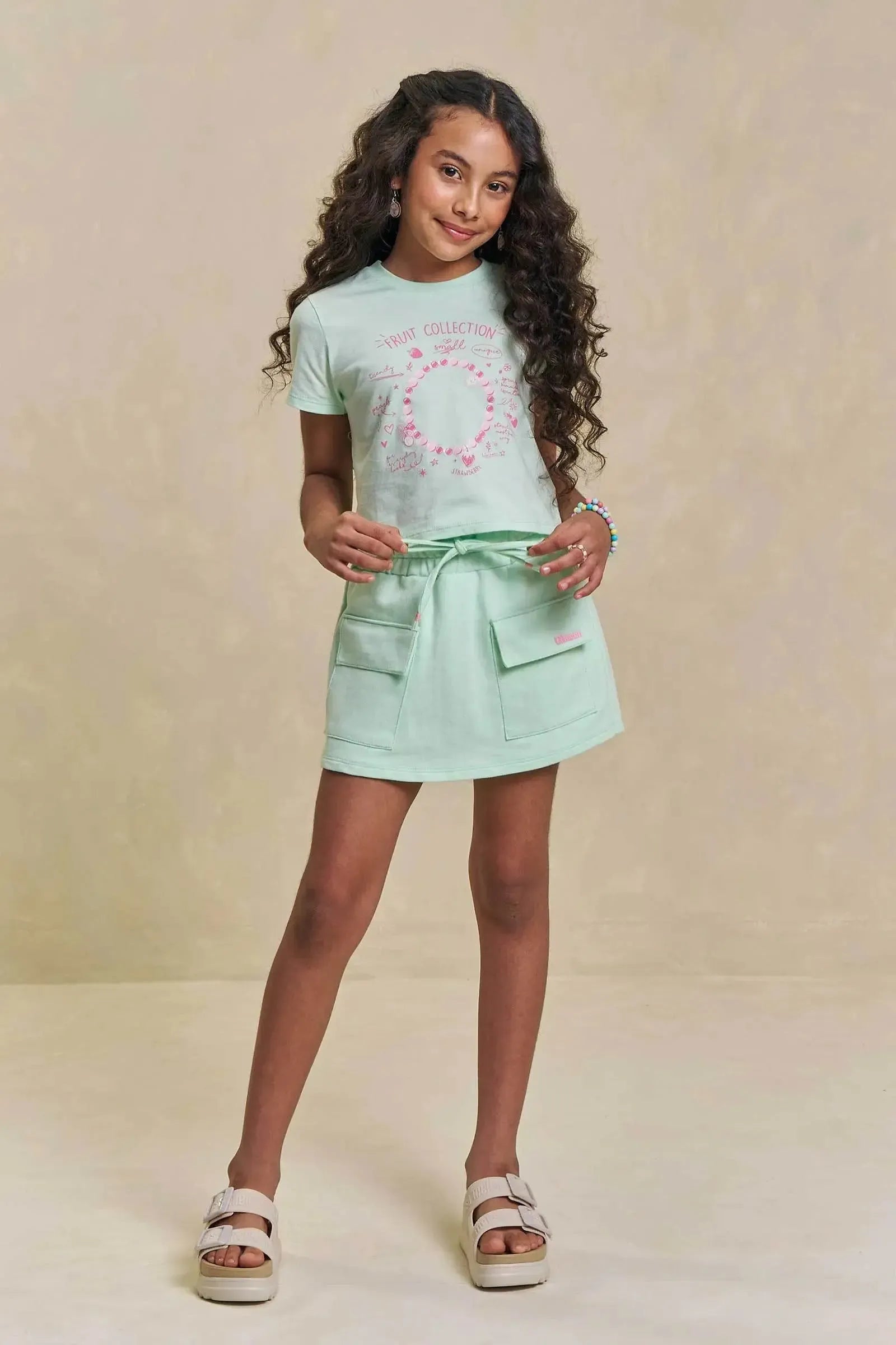 Conjunto de Blusa em Meia Malha e Short Saia em Moletom sem Pelúcia 95930 Lilimoon Teen Menina