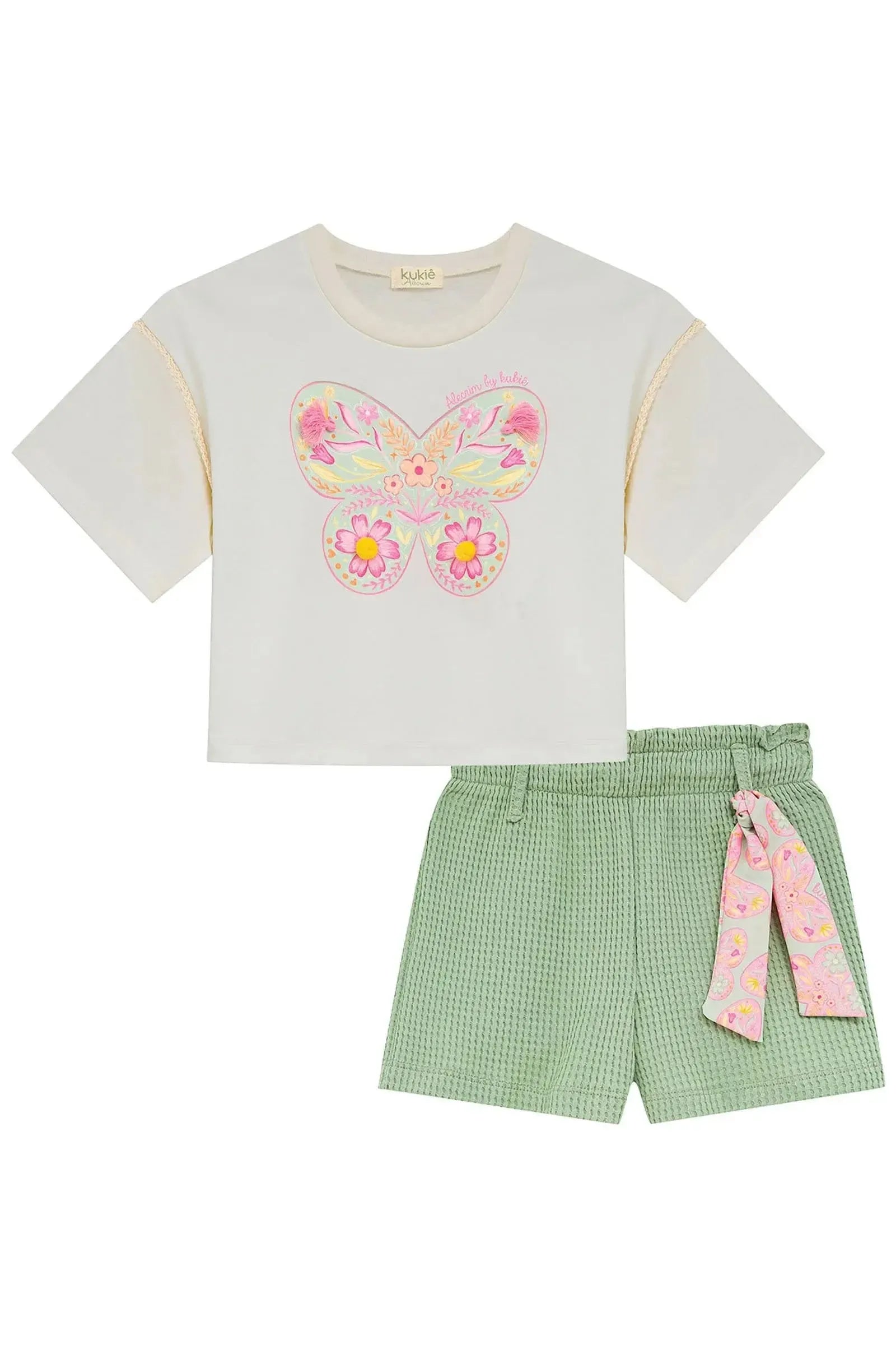 Conjunto de Blusa em Meia Malha e Shorts em Malha Big Waffle 94614 Kukiê Infantil Menina