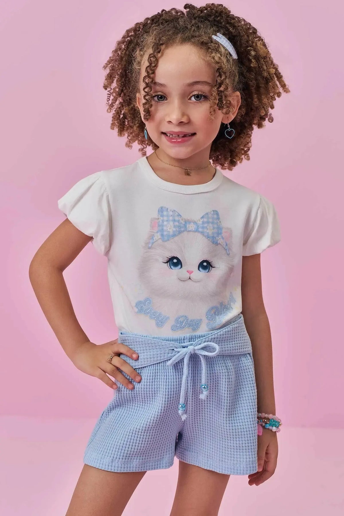 Conjunto de Blusa em Meia Malha e Shorts em Malha Big Waffle 98450 Kukiê Infantil Menina