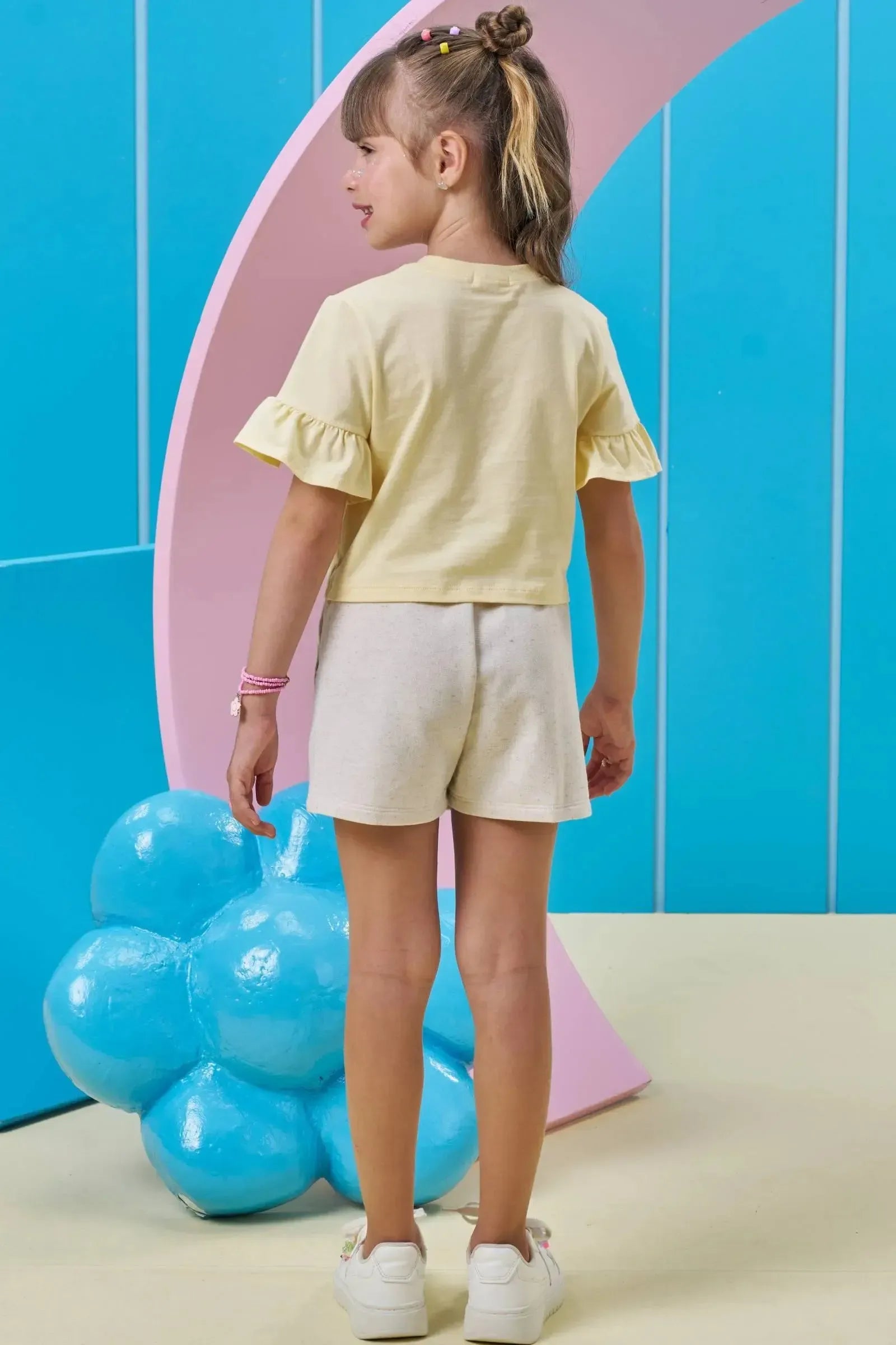 Conjunto de Blusa em Meia Malha e Shorts em Moletom sem Pelúcia 96599 Kukiê Infantil Menina