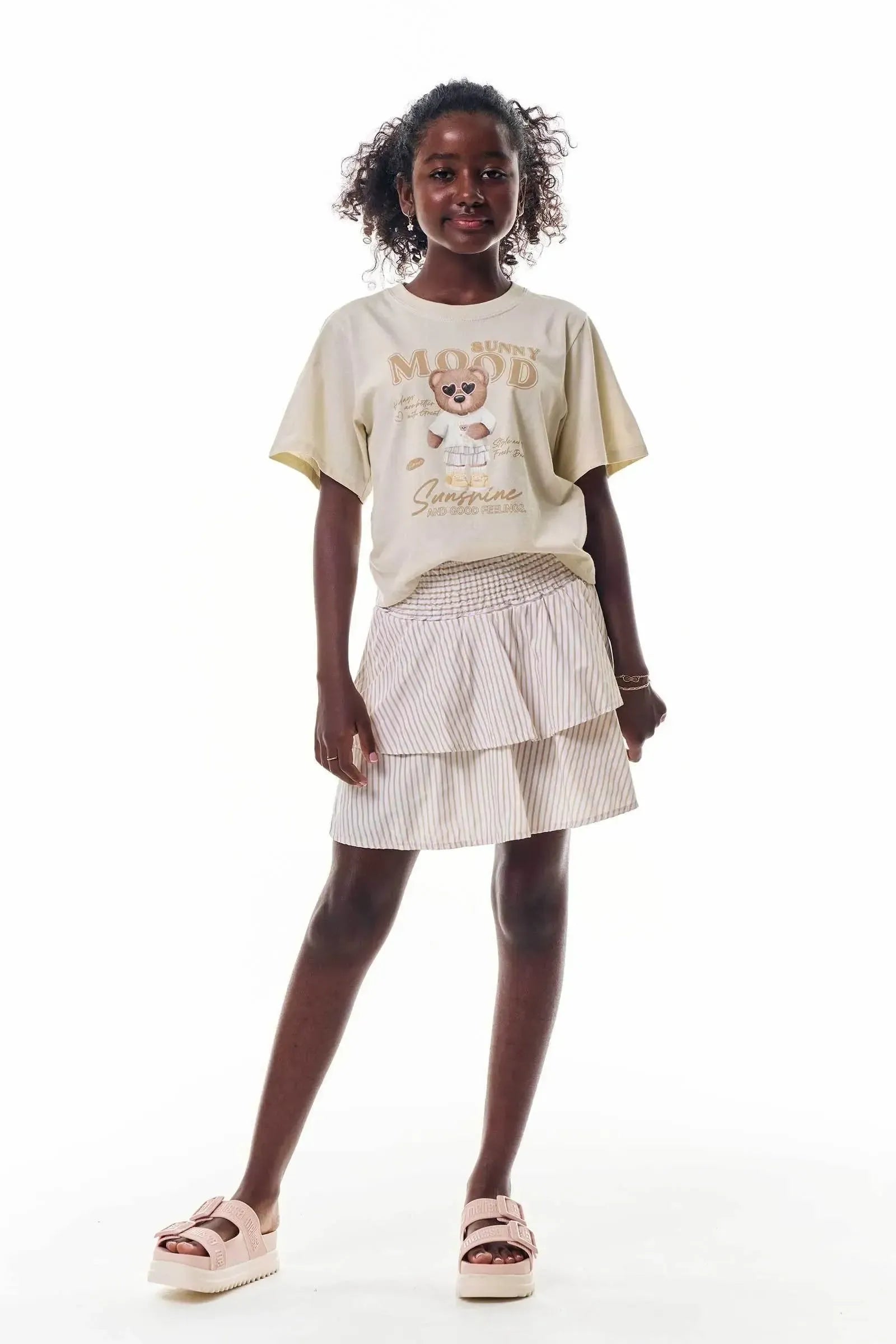 Conjunto de Blusa Over em Meia Malha e Saia em Alfaiataria Verano com Shorts Embutido 92627 Lilimoon Teen Menina