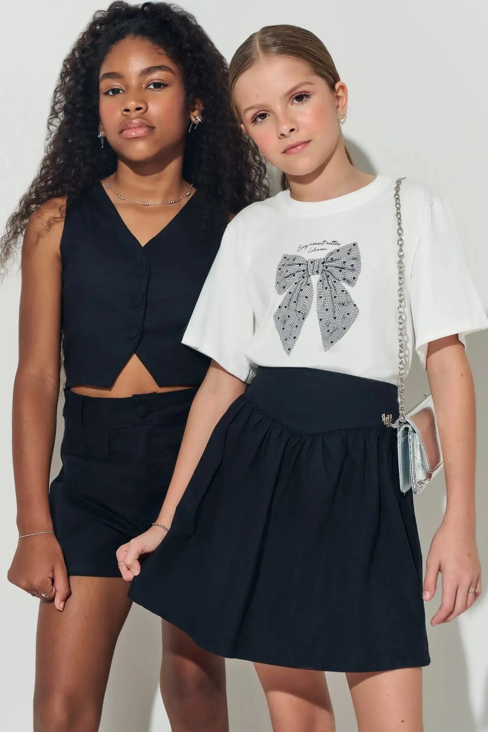 Conjunto de Blusa Over em Meia Malha e Saia em Sarja Empapelada 84450 Lilimoon Teen Menina