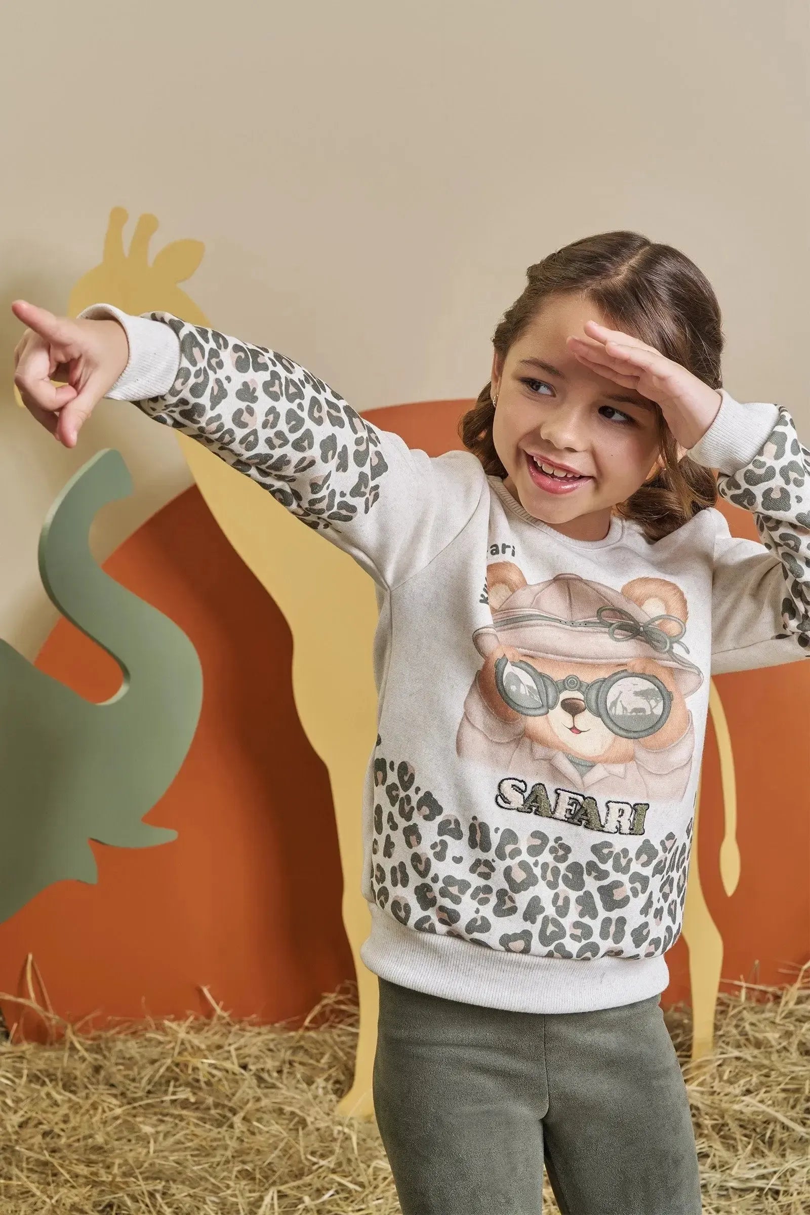 Conjunto de Blusão Alongado em Moletom Linho com Pelúcia e Calça Legging em Cotelê 90578 Kukiê Infantil Menina