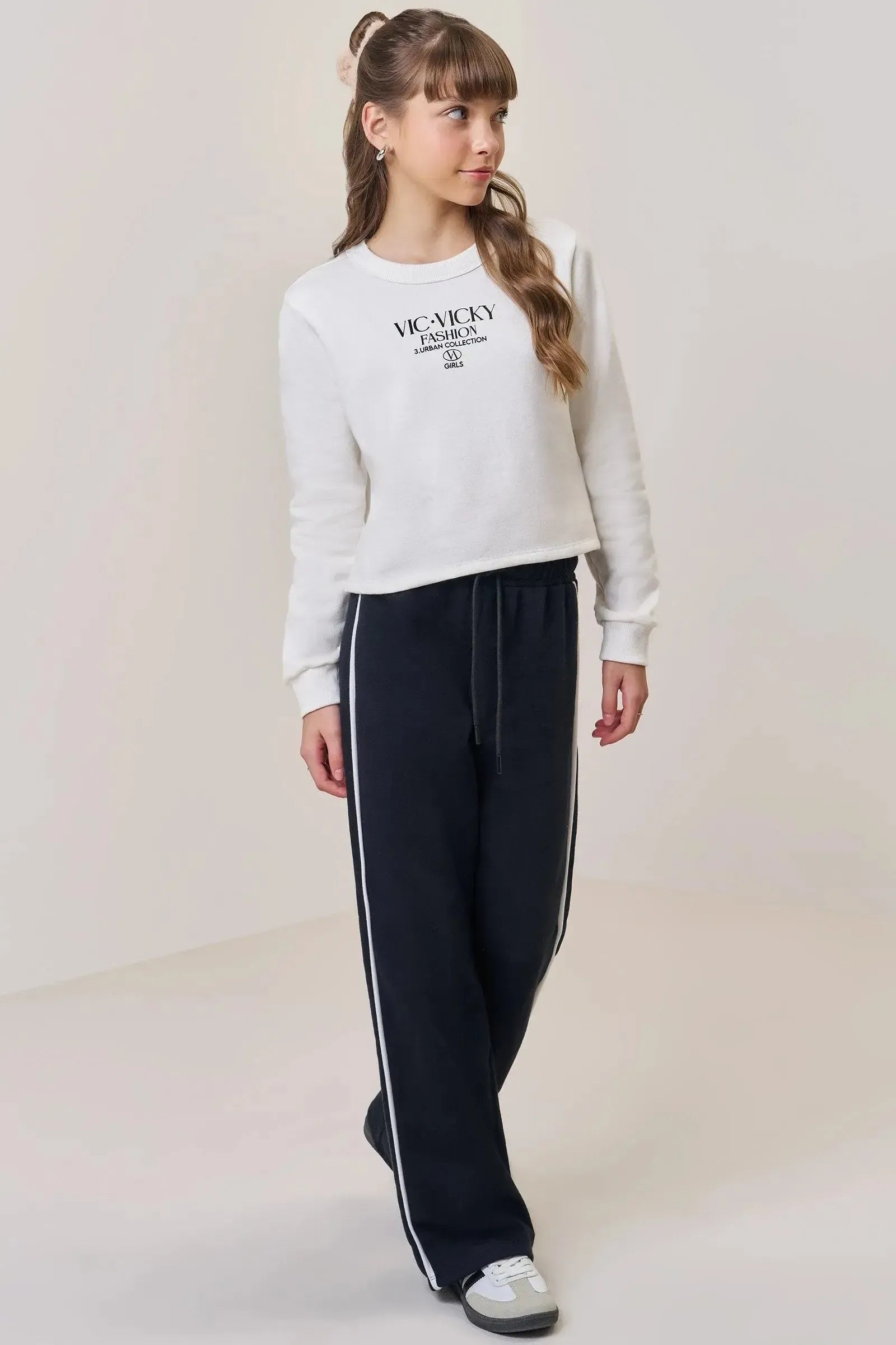 Conjunto de Blusão Boxy e Calça Wide Leg em Moletom com Pelúcia 90844 Vic&Vicky Teen Menina