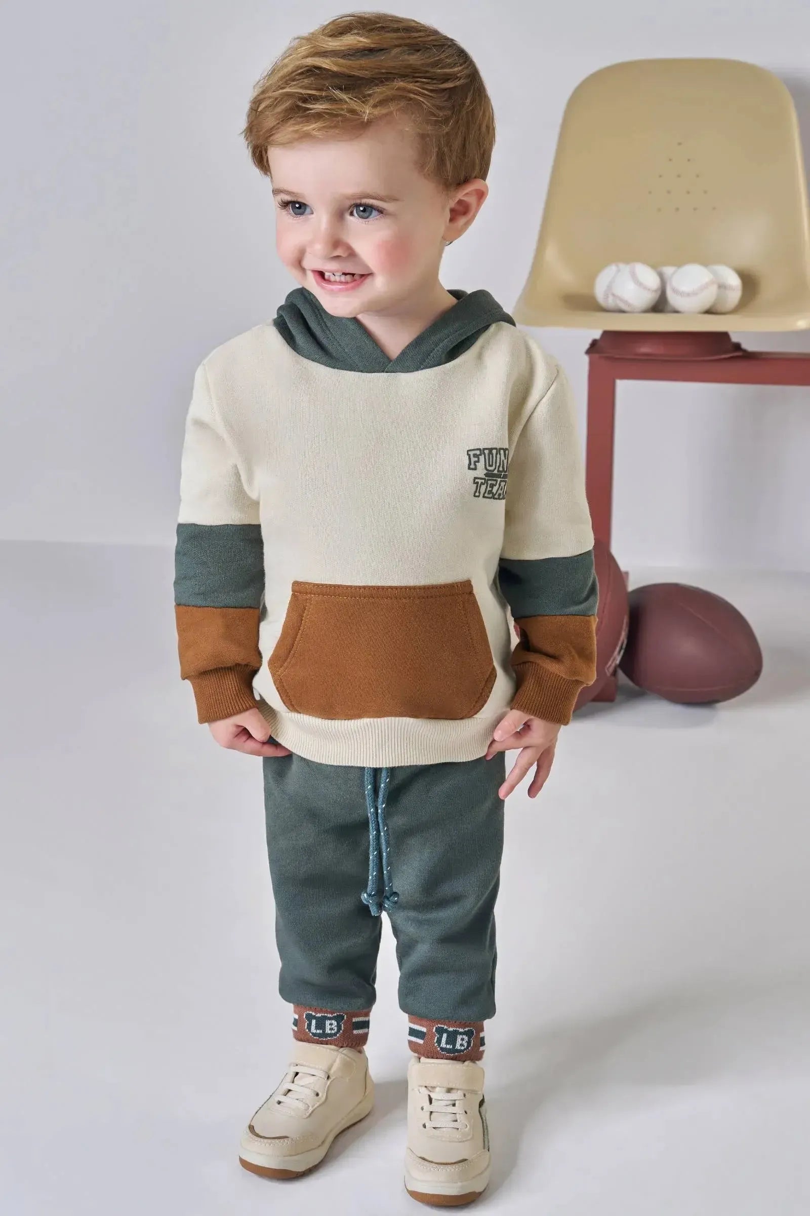 Conjunto de Blusão e Calça Jogger em Moletom com Pelúcia 92104 LucBoo Bebê Menino