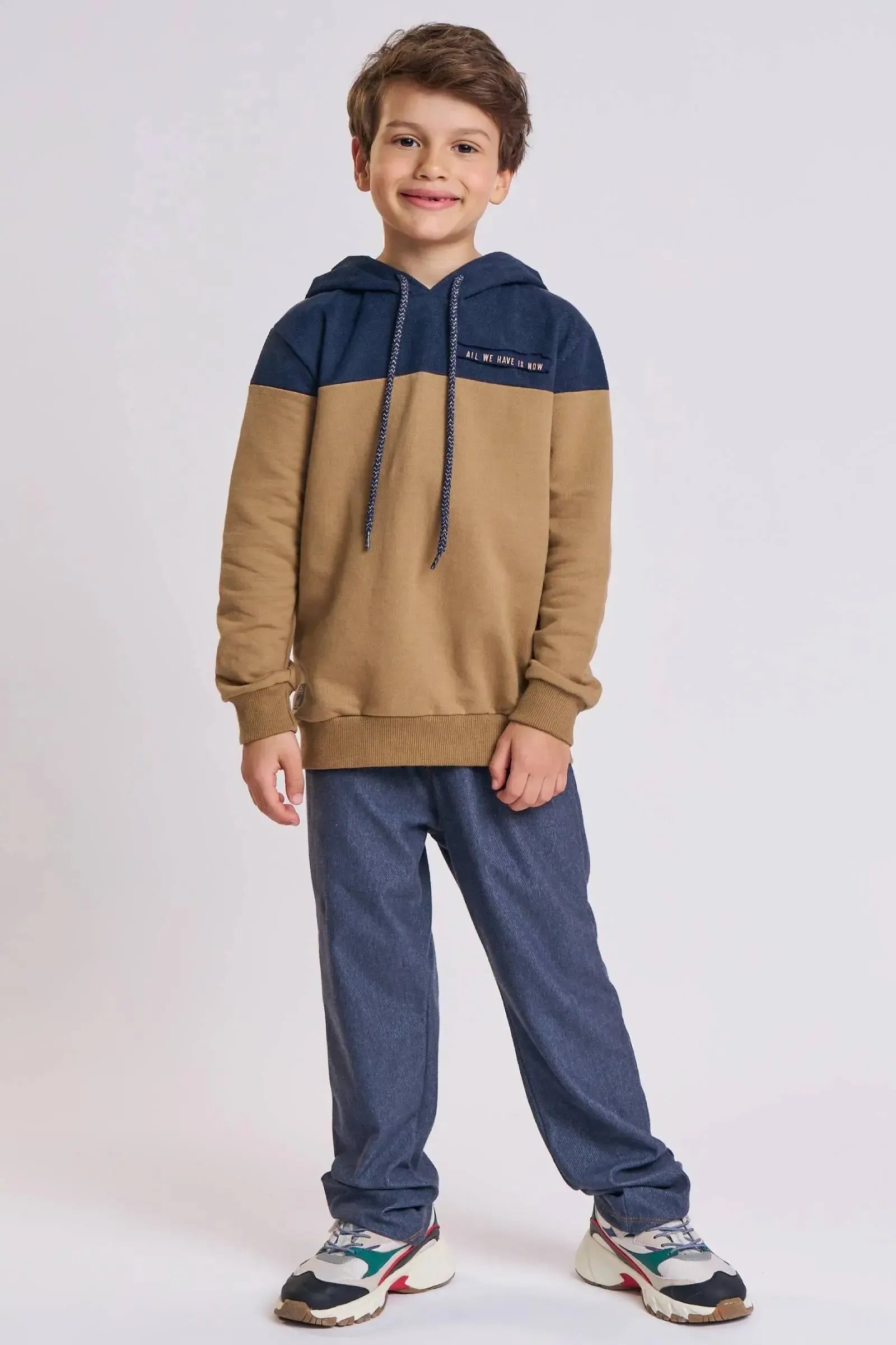 Conjunto de Blusão Moletom sem Pelúcia e Tecido Twill e Calça em Cotton Jeans com Elastano 89794 LucBoo Infantil Menino