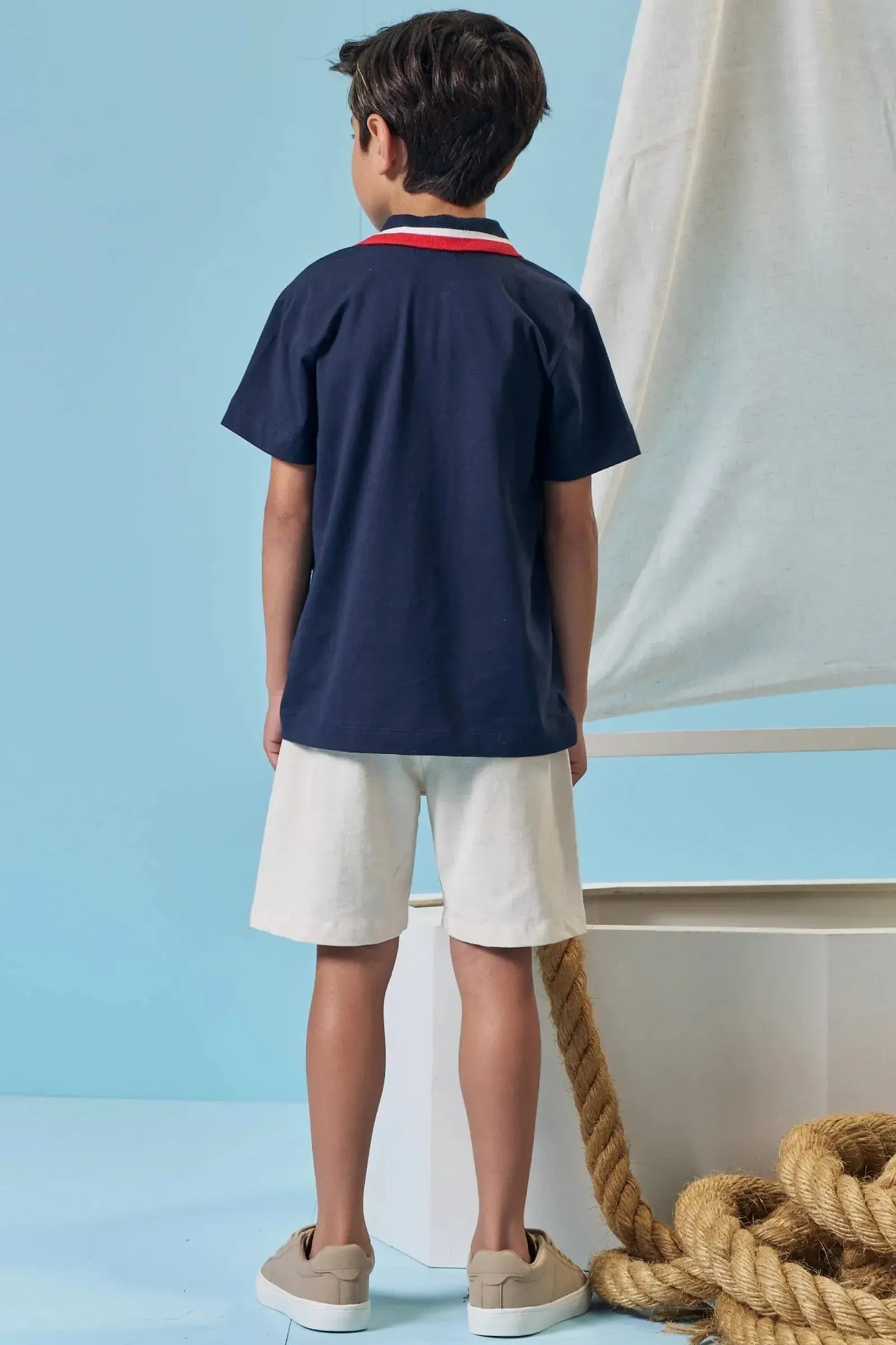 Conjunto de Camisa Polo em Meia Malha e Bermuda em Linho Santorine com Elastano 95477 LucBoo Infantil Menino