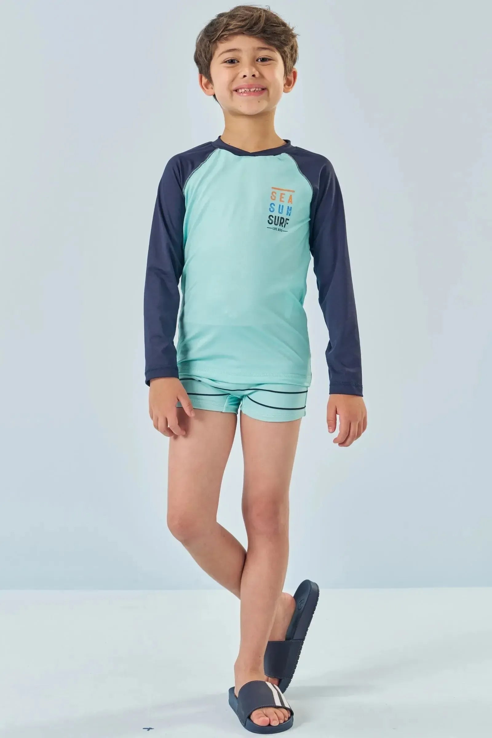 Conjunto de Camiseta e Sunga em Malha UV Dry com Proteção UV 50+ 85162 LucBoo Infantil Menino
