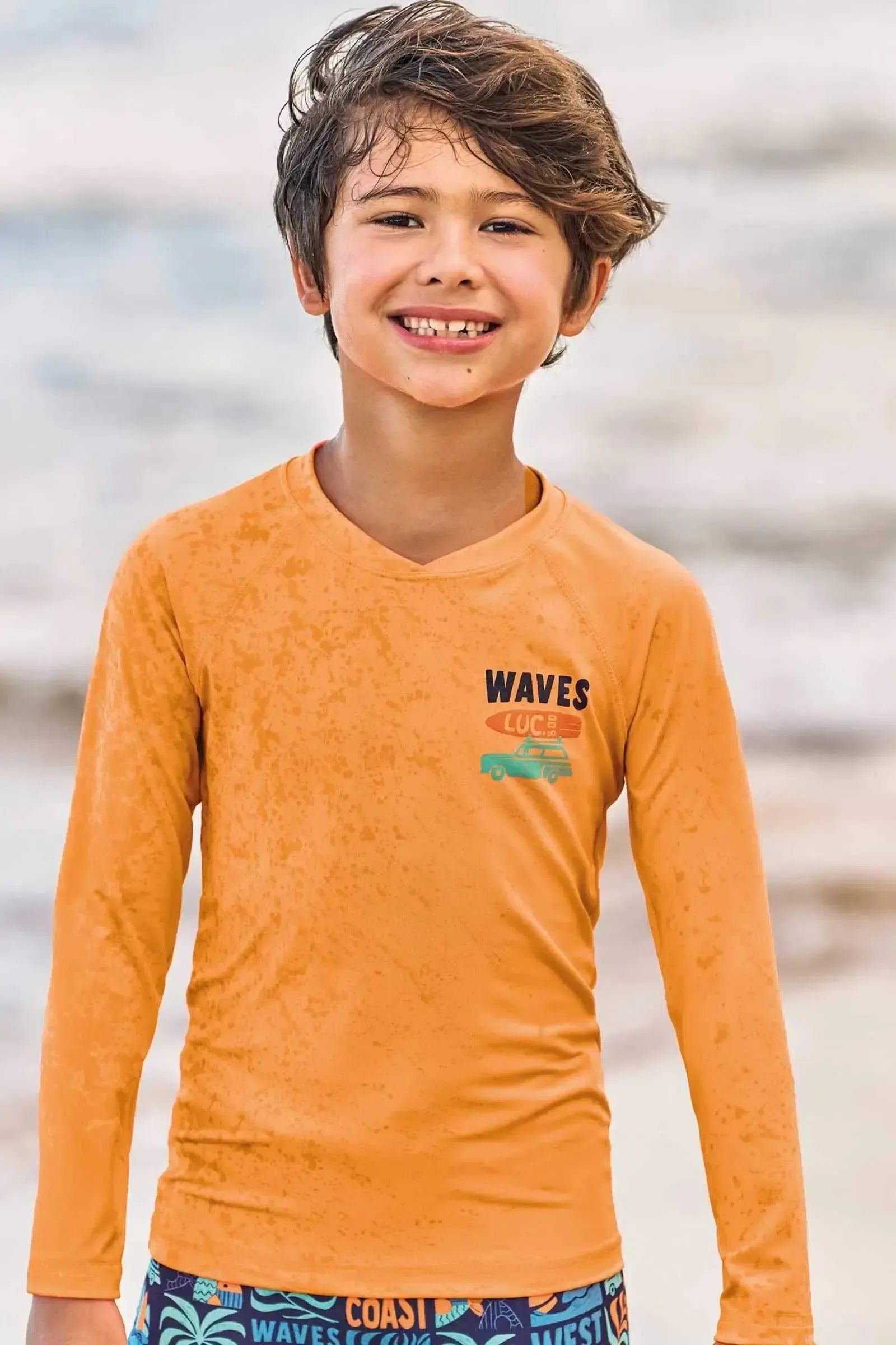 Conjunto de Camiseta e Sunga em Malha UV Dry com Proteção UV 50+ 87969 LucBoo Infantil Menino
