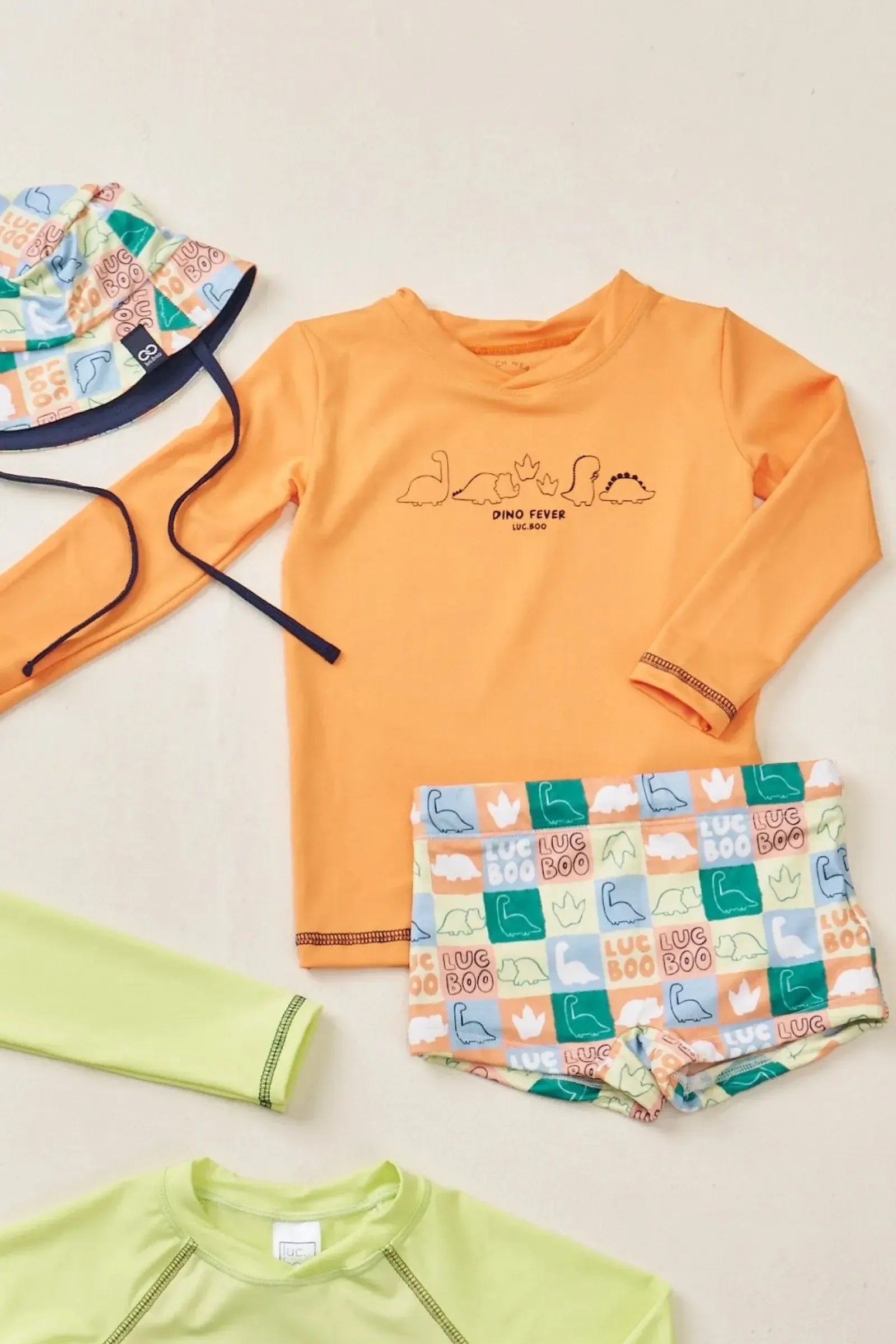 Conjunto de Camiseta e Sunga em Malha UV Dry com Proteção UV 50+ 99277 LucBoo Infantil Menino