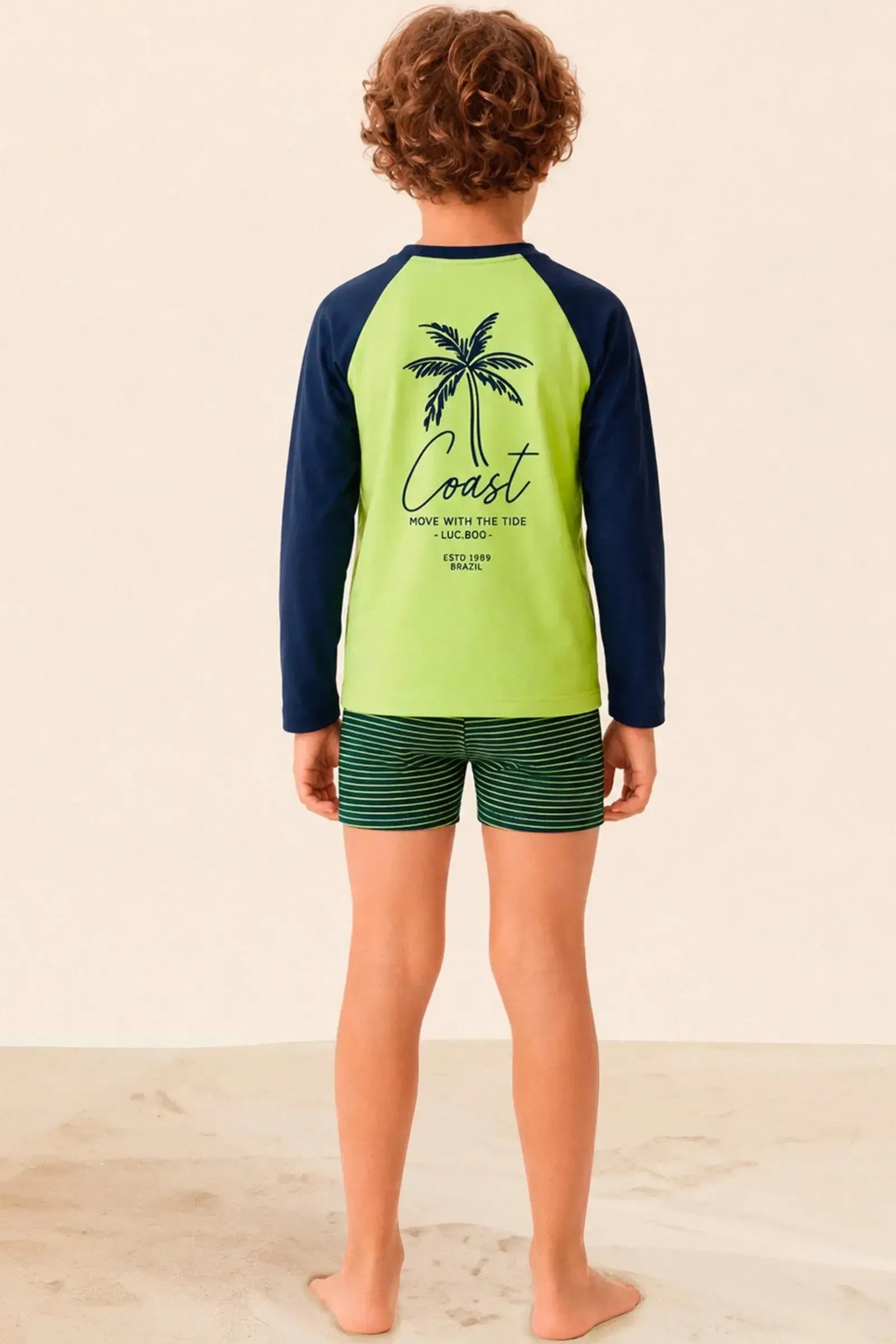 Conjunto de Camiseta e Sunga em Malha UV Dry com Proteção UV50+ 24729 LucBoo Infantil Menino