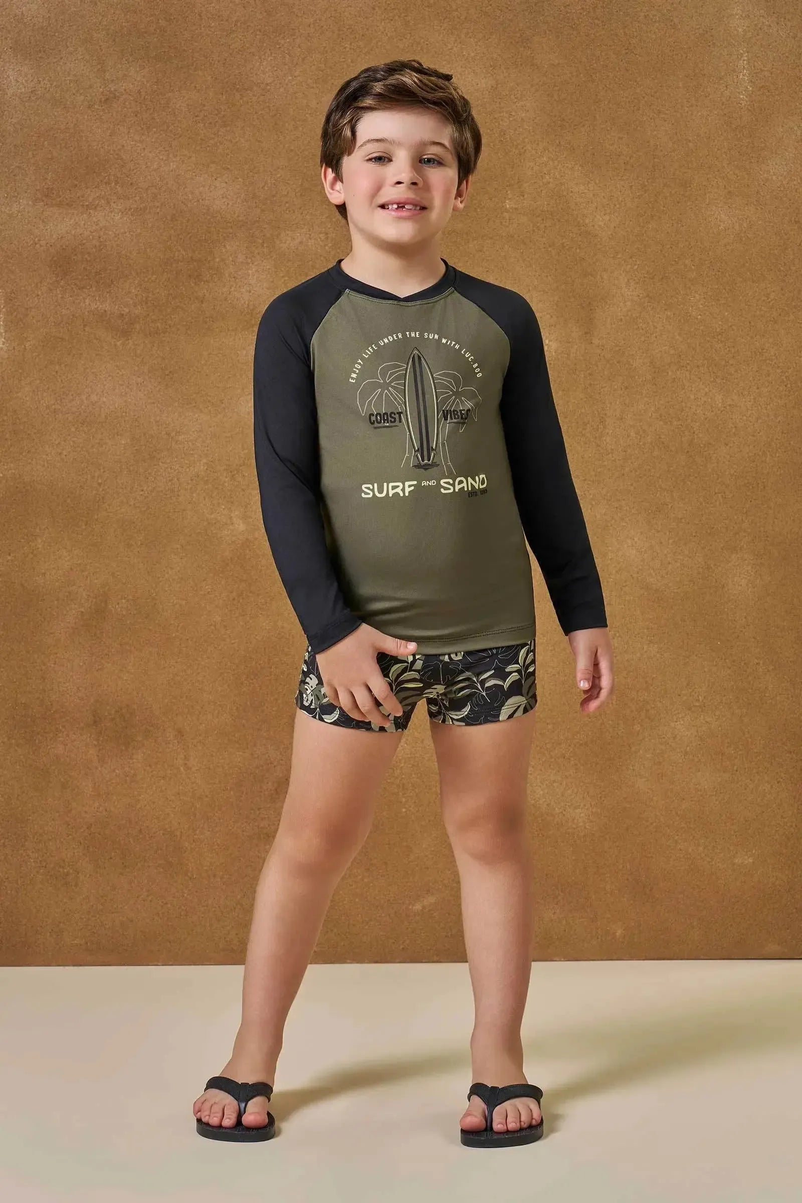 Conjunto de Camiseta e Sunga em Malha UV Dry com Proteção UV50+ 96117 LucBoo Infantil Menino