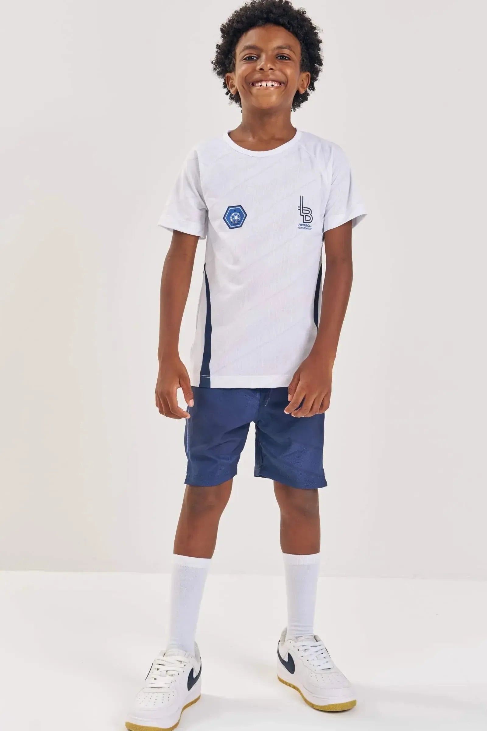 Conjunto de Camiseta em Malha Dry Space Green e Bermuda em Nylon Ergonomic com Elastano 88786 LucBoo Infantil Menino