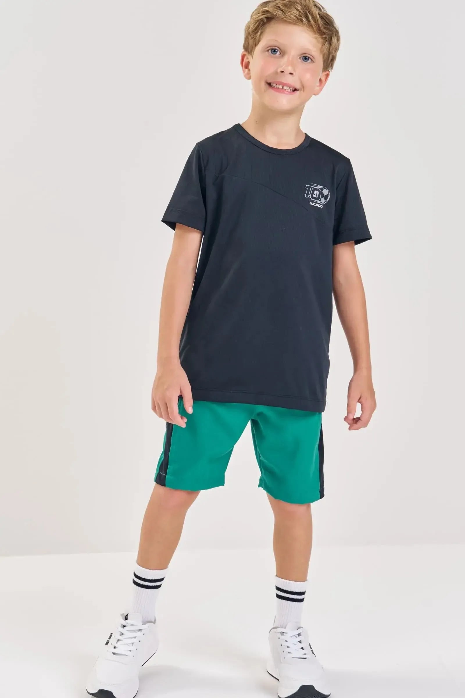 Conjunto de Camiseta em Malha Dry Space Green e Bermuda em Nylon Hidronatic com Elastano 88798 LucBoo Infantil Menino