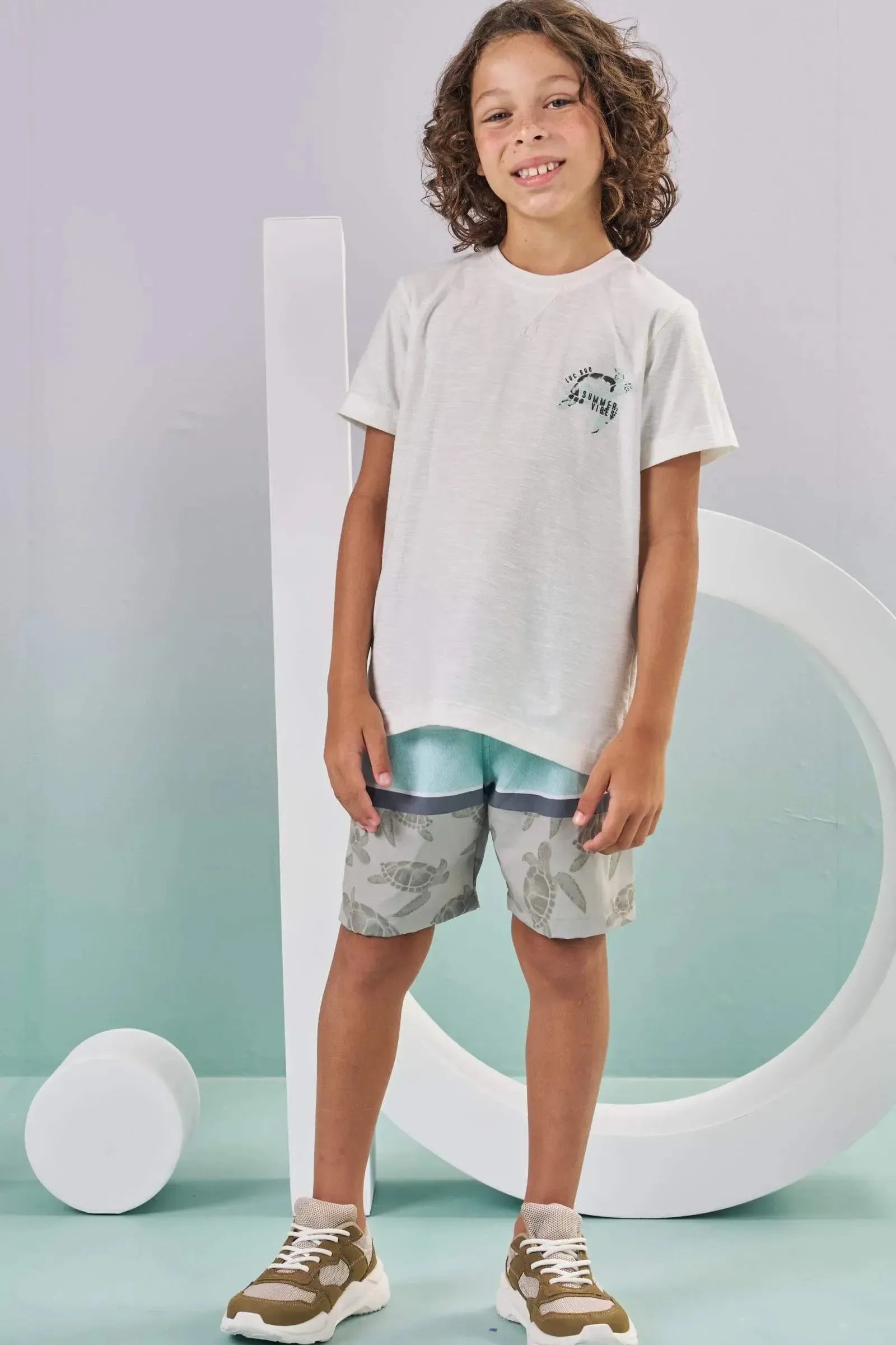 Conjunto de Camiseta em Malha Flamê e Bermuda em Nylon Ergonomic com Elastano 87525 LucBoo Infantil Menino