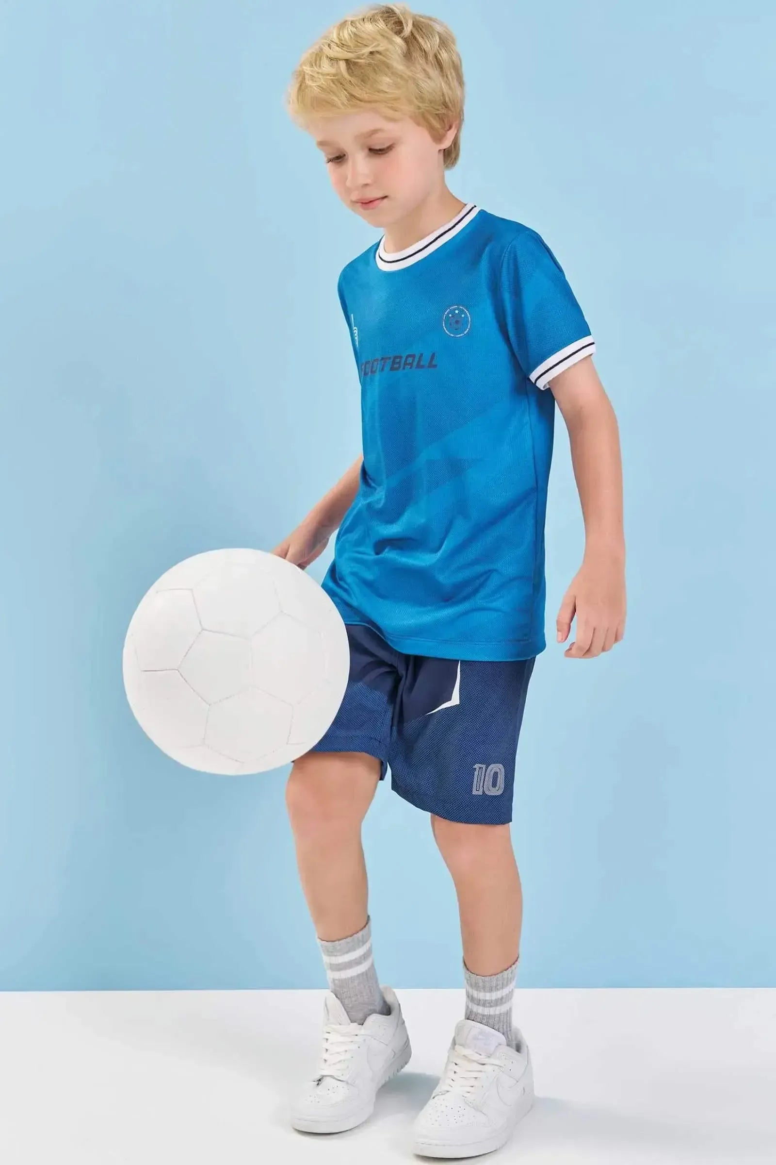Conjunto de Camiseta em Malha Space Green e Bermuda em Nylon Ergonomic com Elastano 88792 LucBoo Infantil Menino