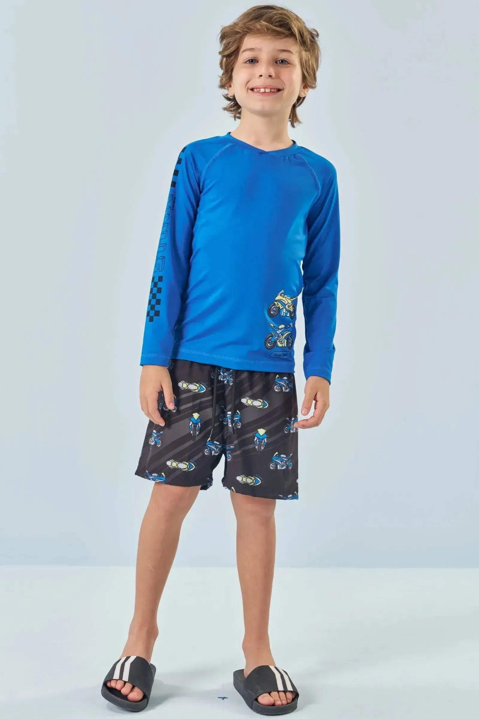 Conjunto de Camiseta em Malha UV Dry com Proteção UV 50 e Bermuda Boxer em Nylon Ergonomic 85145 LucBoo Infantil Menino