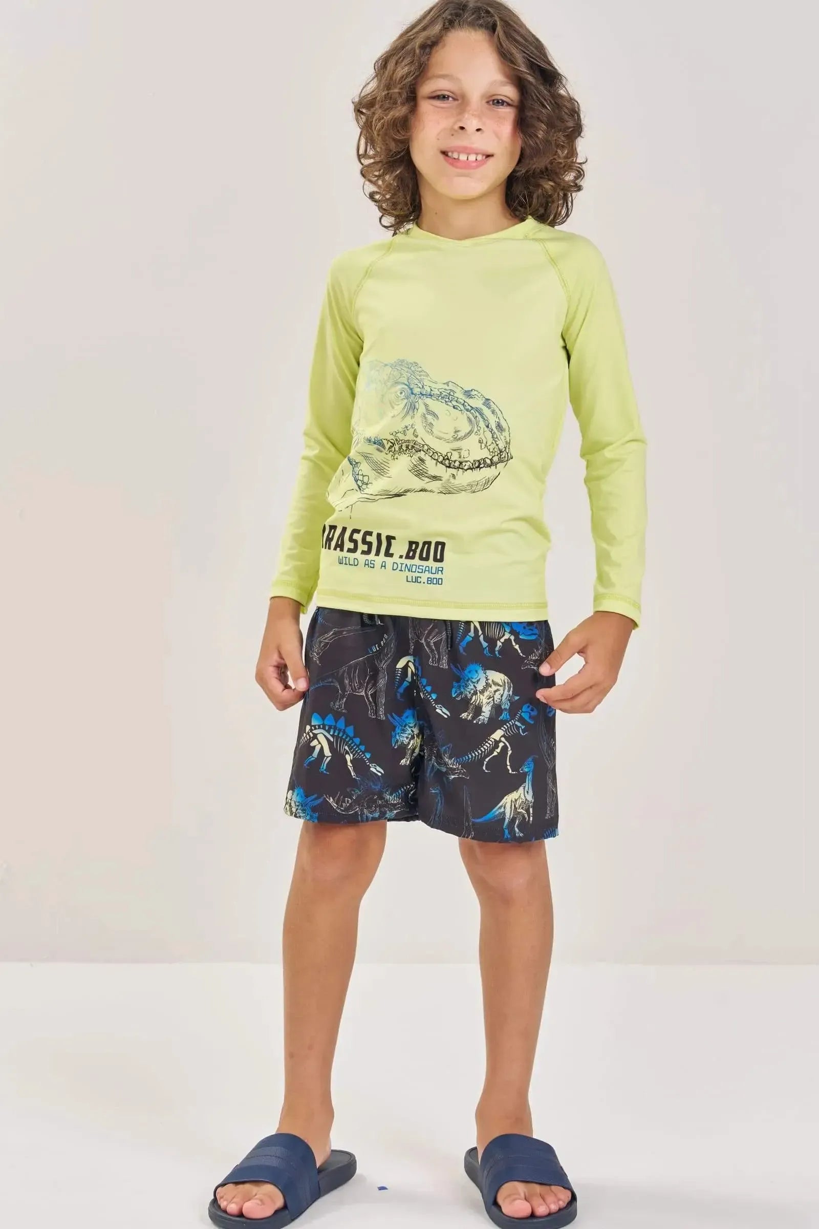 Conjunto de Camiseta em Malha UV Dry com Proteção UV 50+ e Bermuda em Nylon com Elastano 87964 LucBoo Infantil Menino