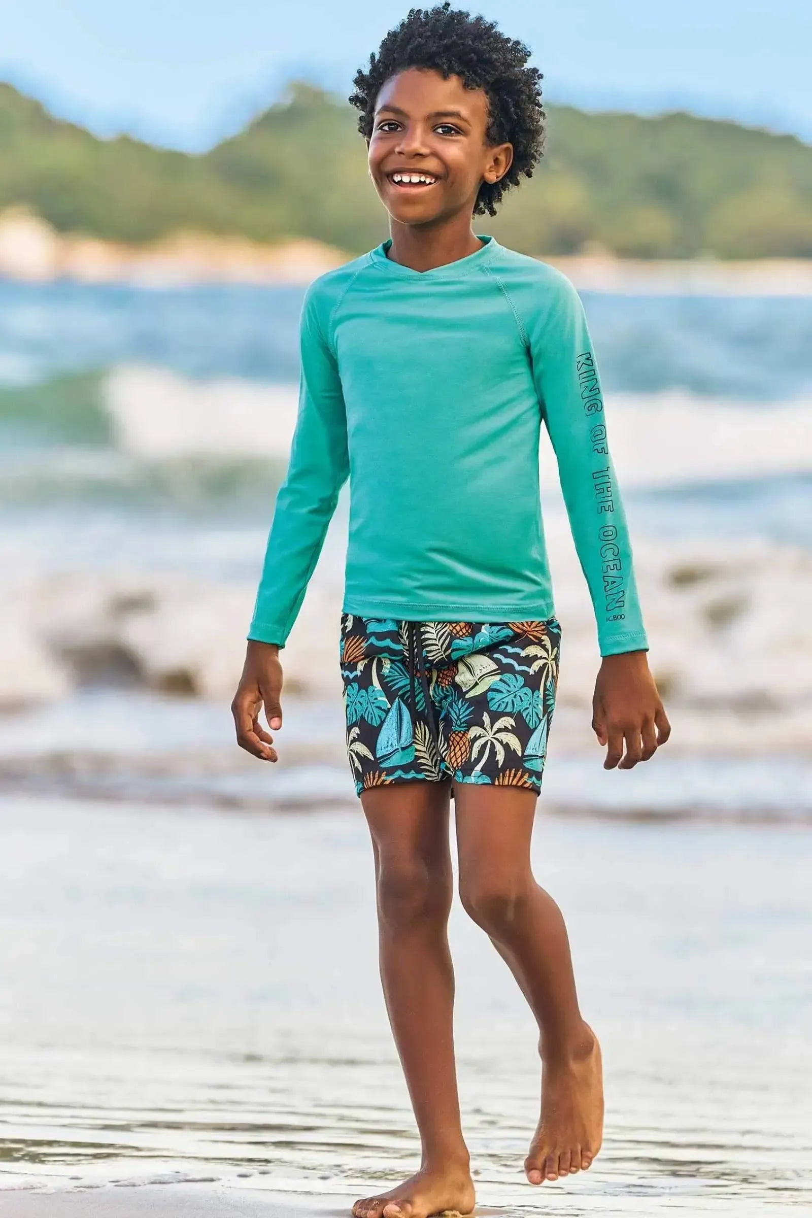 Conjunto de Camiseta em Malha UV Dry com Proteção UV 50+ e Bermuda em Nylon com Elastano 88020 LucBoo Infantil Menino