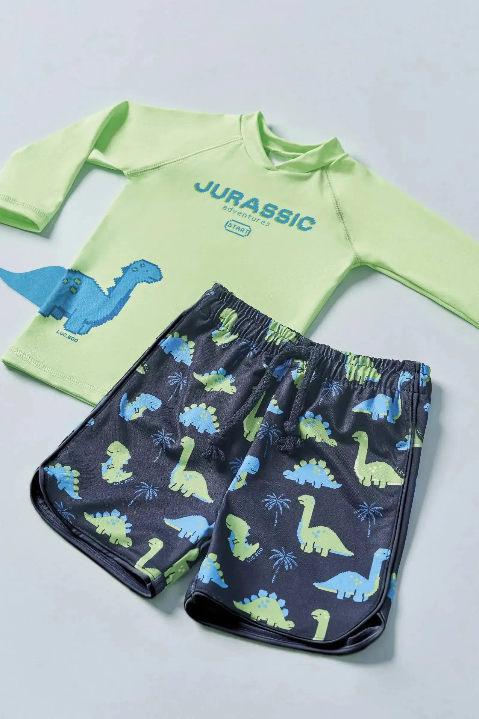 Conjunto de Camiseta em Malha UV Dry com Proteção UV 50+ e Bermuda em Nylon Ergonomic 85547 LucBoo Bebê Menino