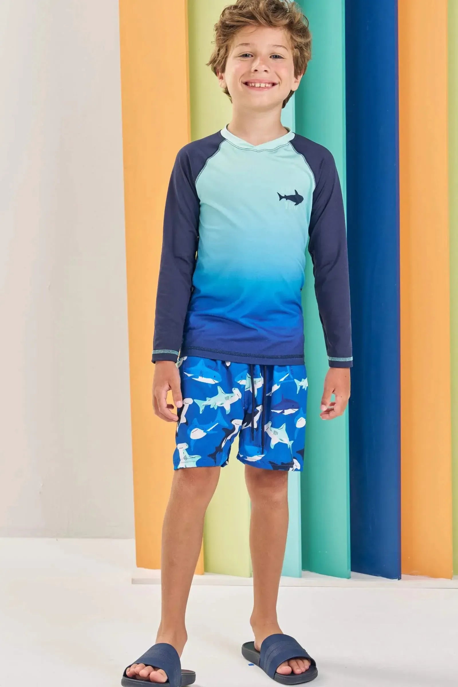 Conjunto de Camiseta em Malha UV Dry com Proteção UV 50+ e Bermuda Nylon com Elastano 88690 LucBoo Infantil Menino